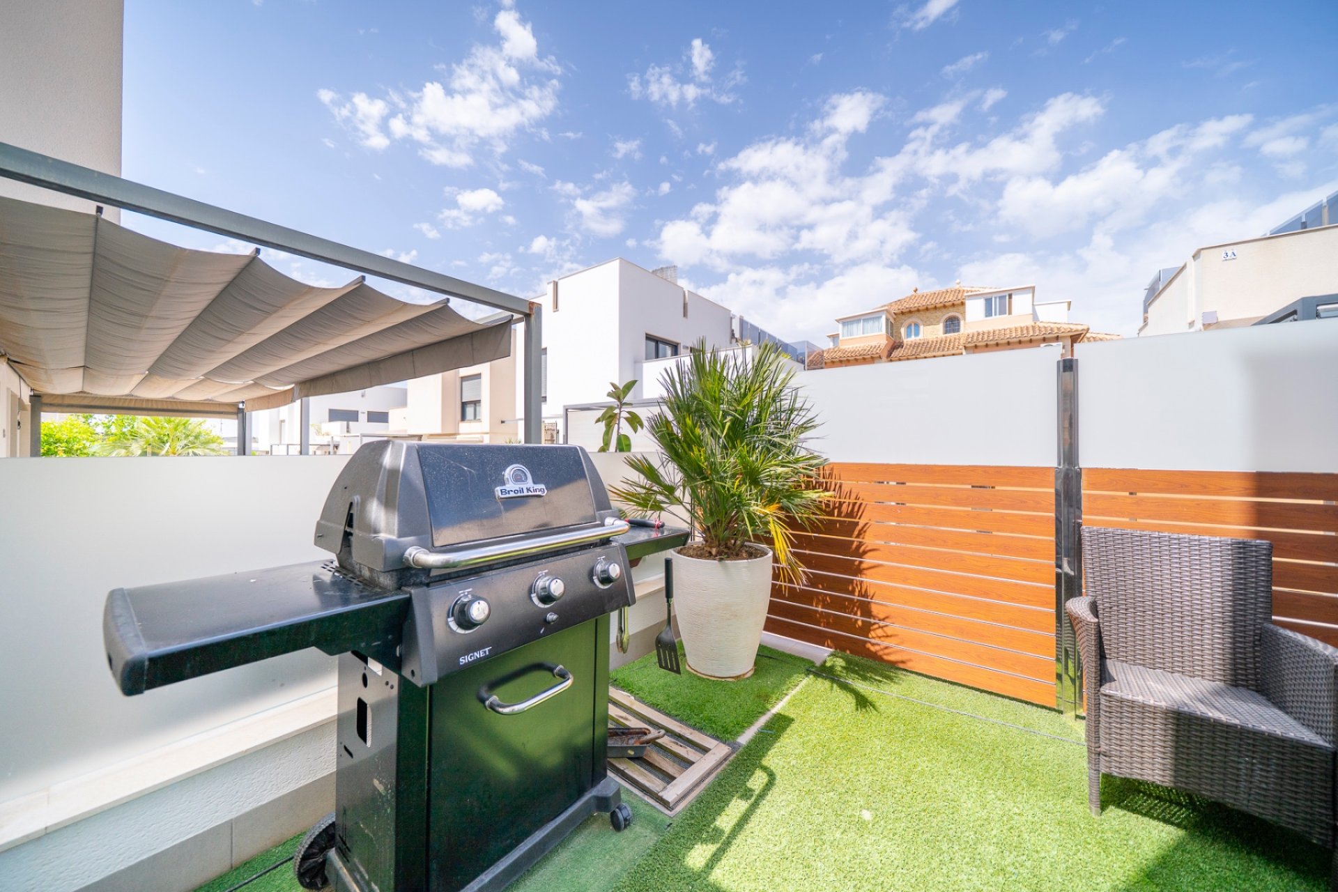 Återförsäljning - Villa -
Torrevieja