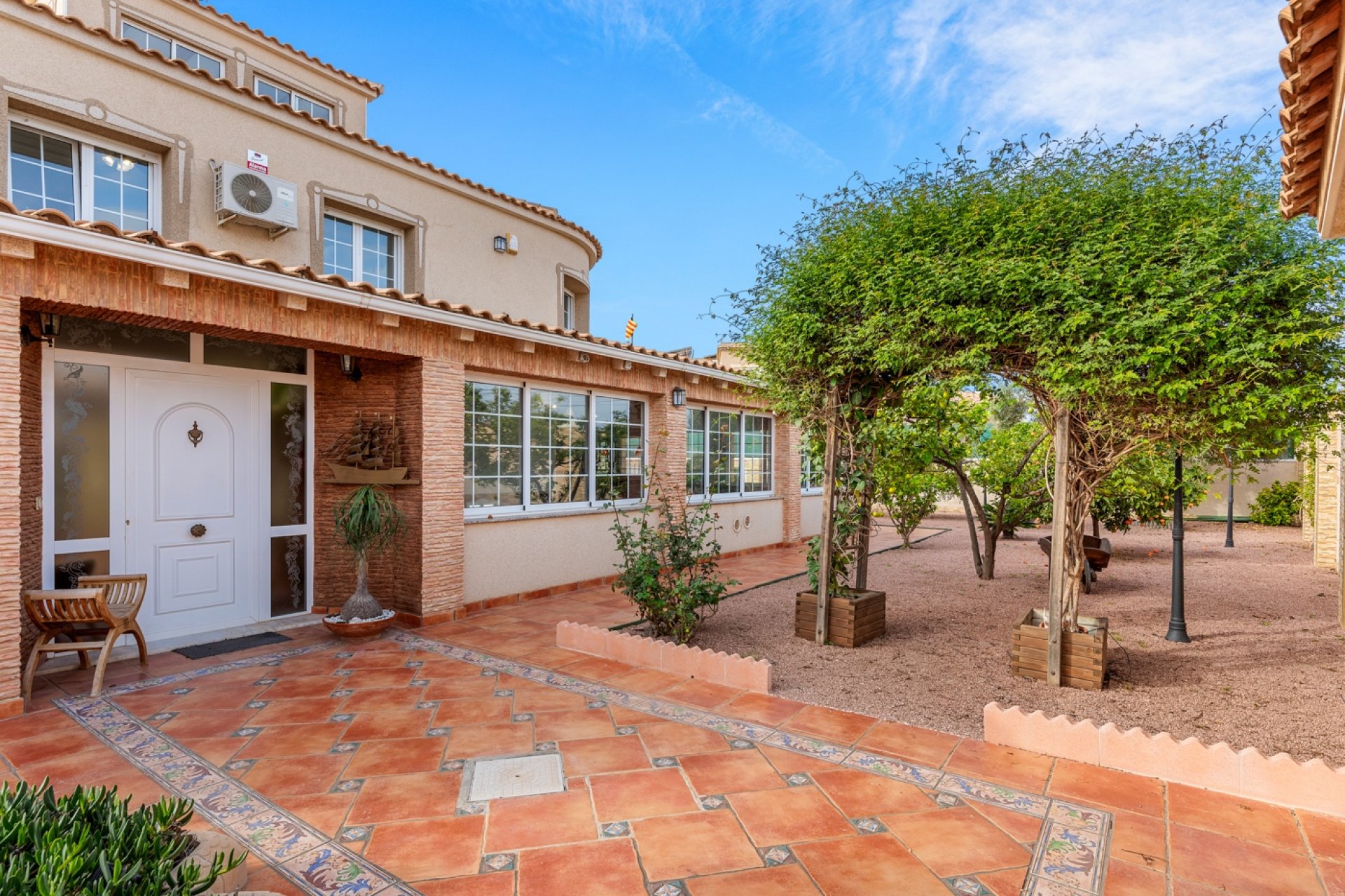 Återförsäljning - Villa -
Torrevieja