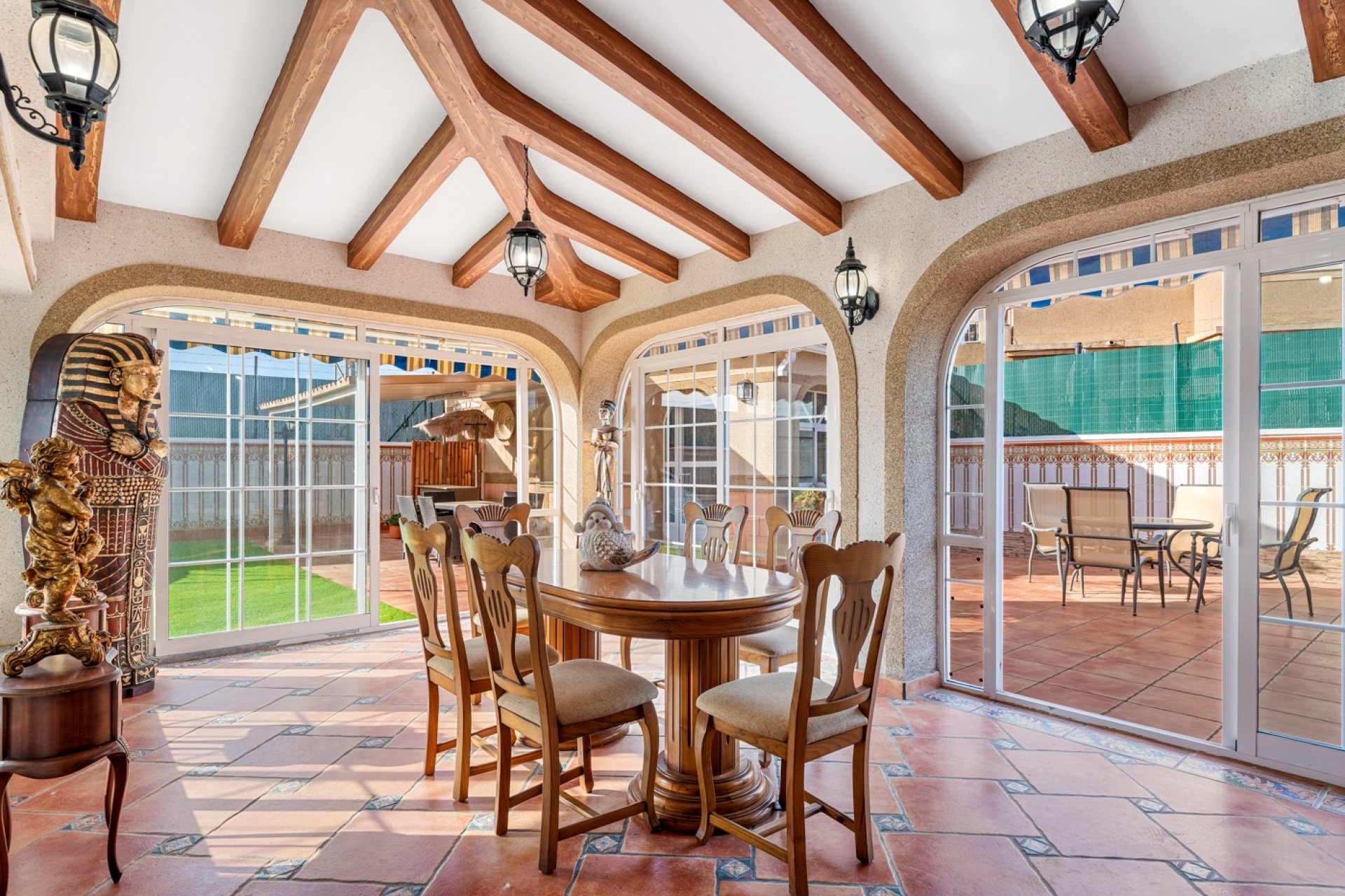 Återförsäljning - Villa -
Torrevieja