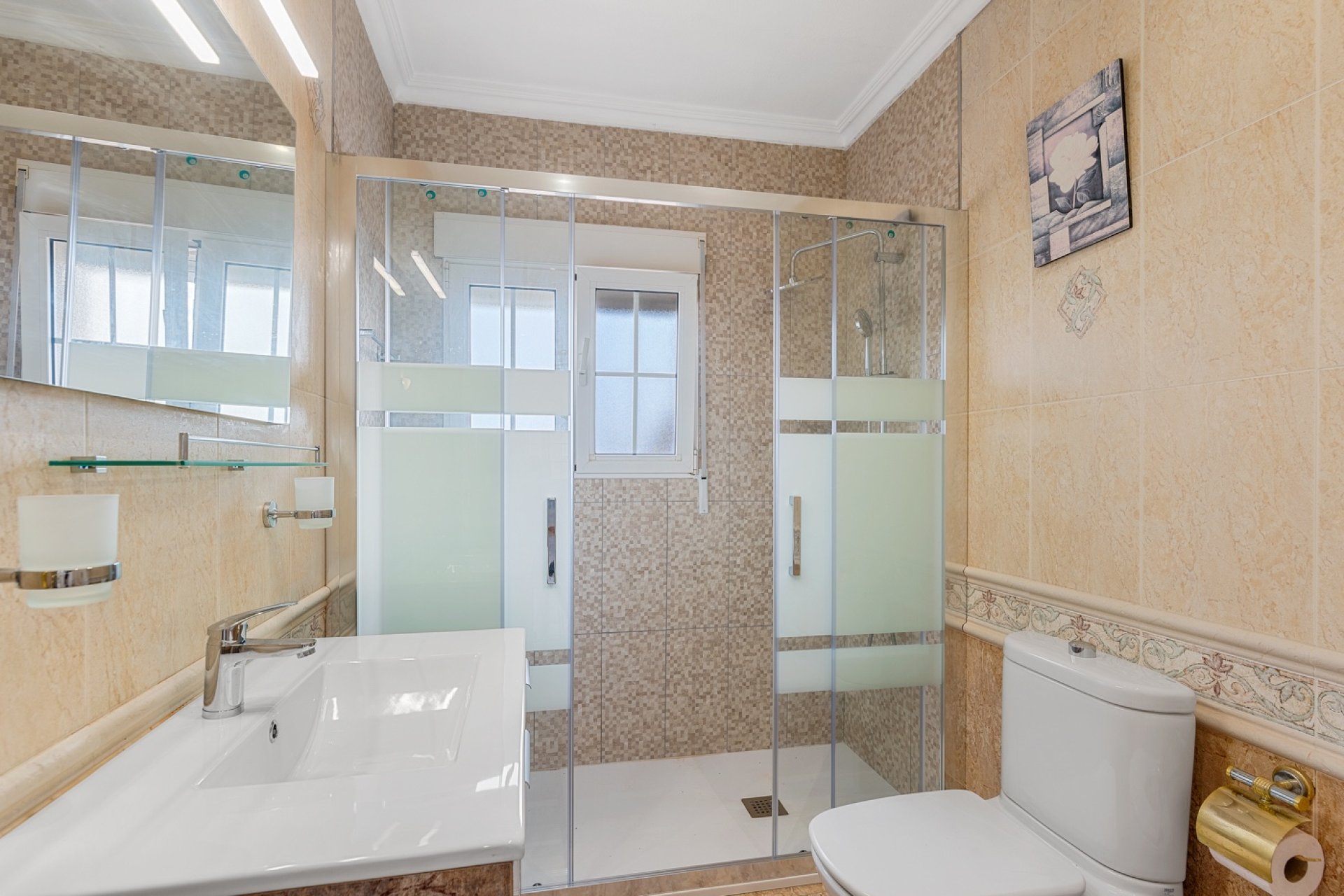 Återförsäljning - Villa -
Torrevieja