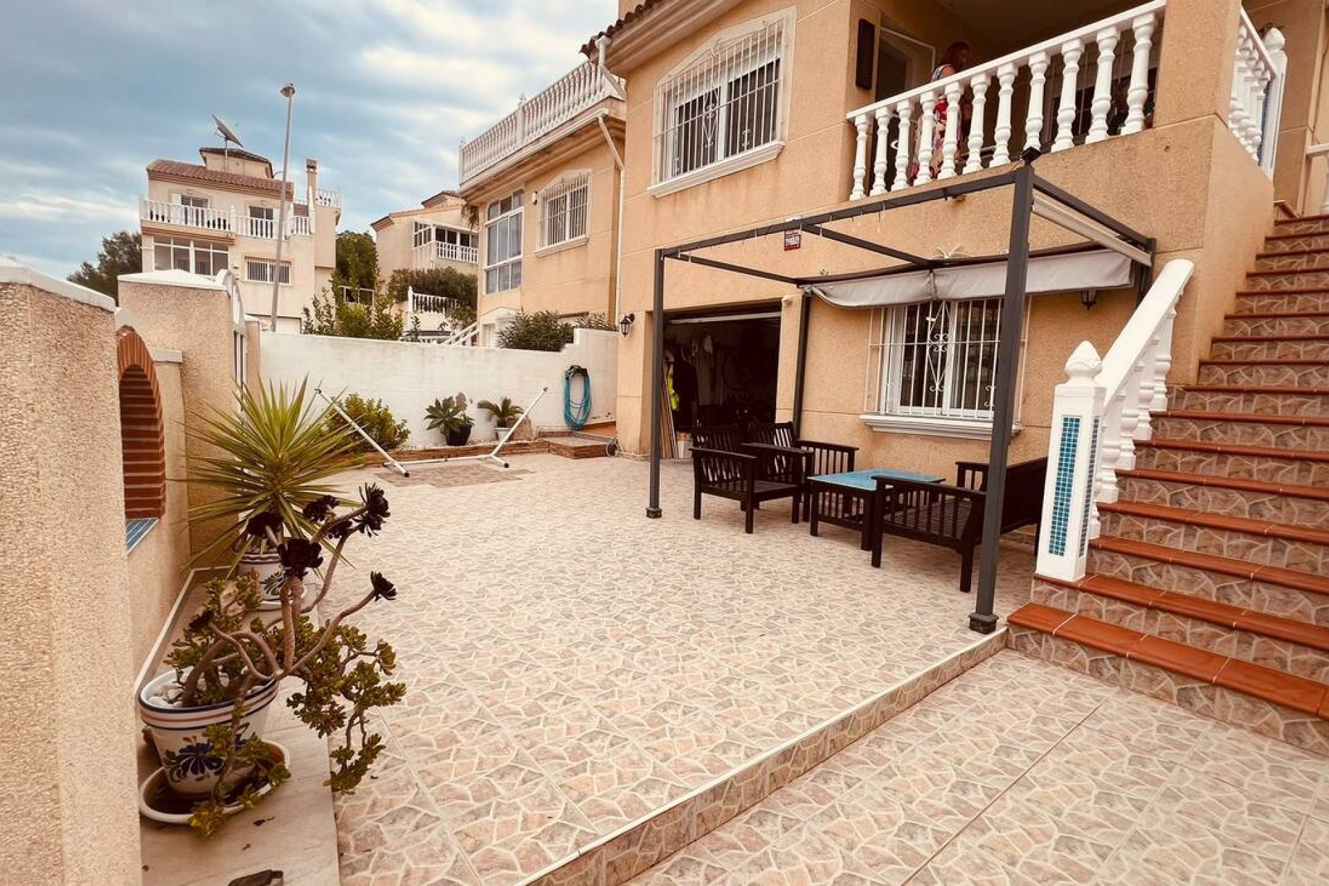 Återförsäljning - Villa -
Villamartin - Costa Blanca