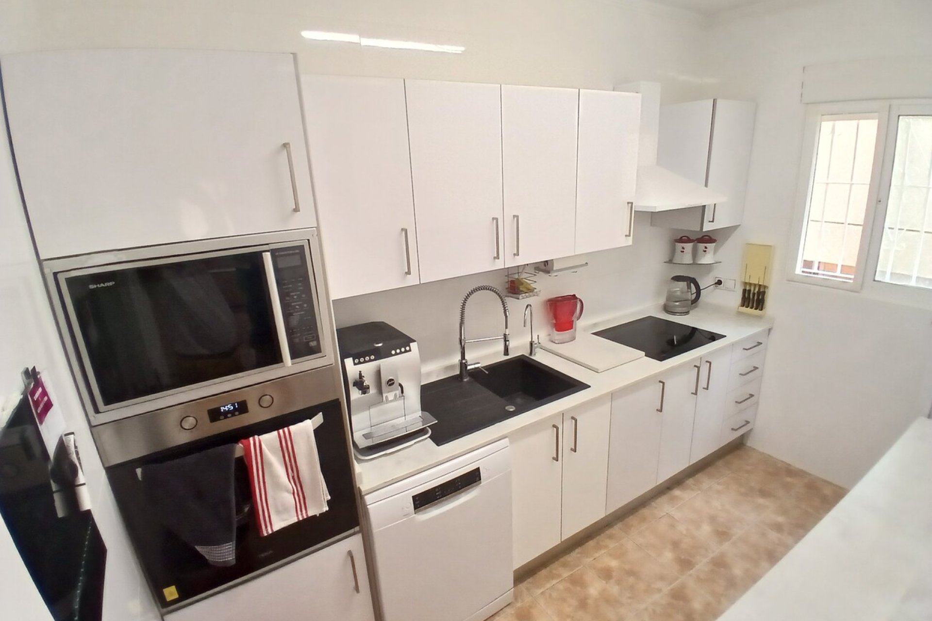 Återförsäljning - Villa -
Villamartin - Costa Blanca