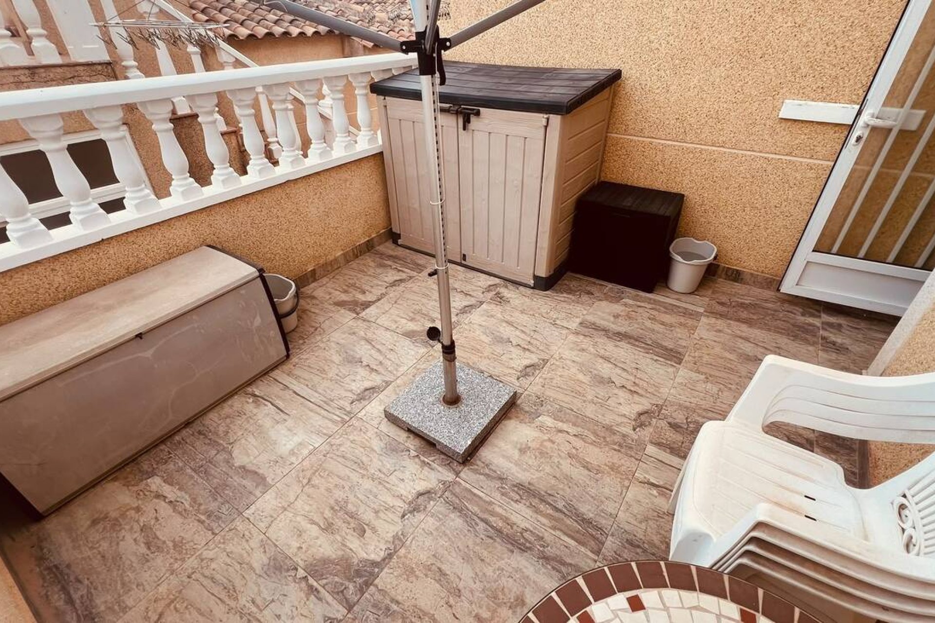 Återförsäljning - Villa -
Villamartin - Costa Blanca