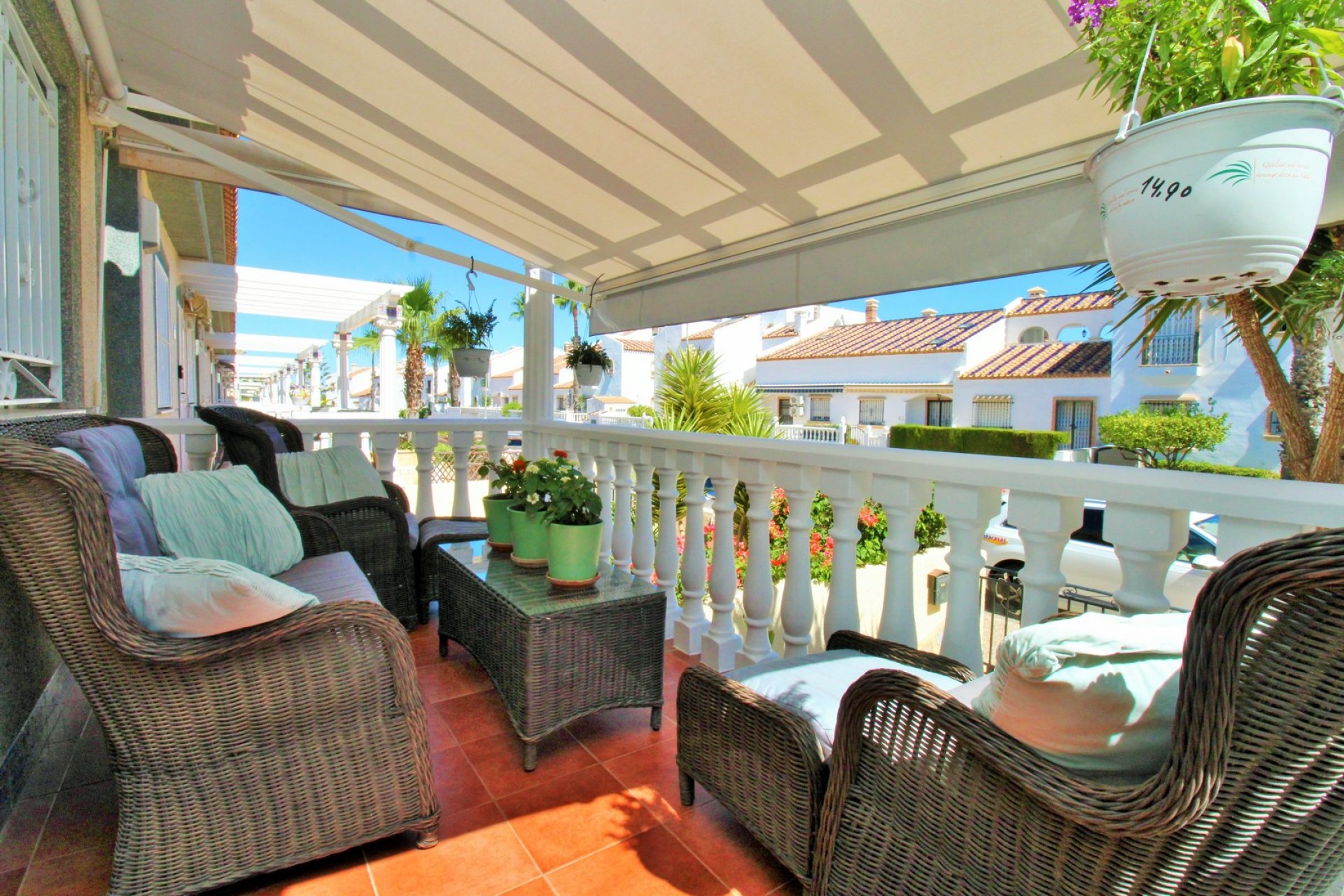 Återförsäljning - Villa -
Villamartin - Las Violetas