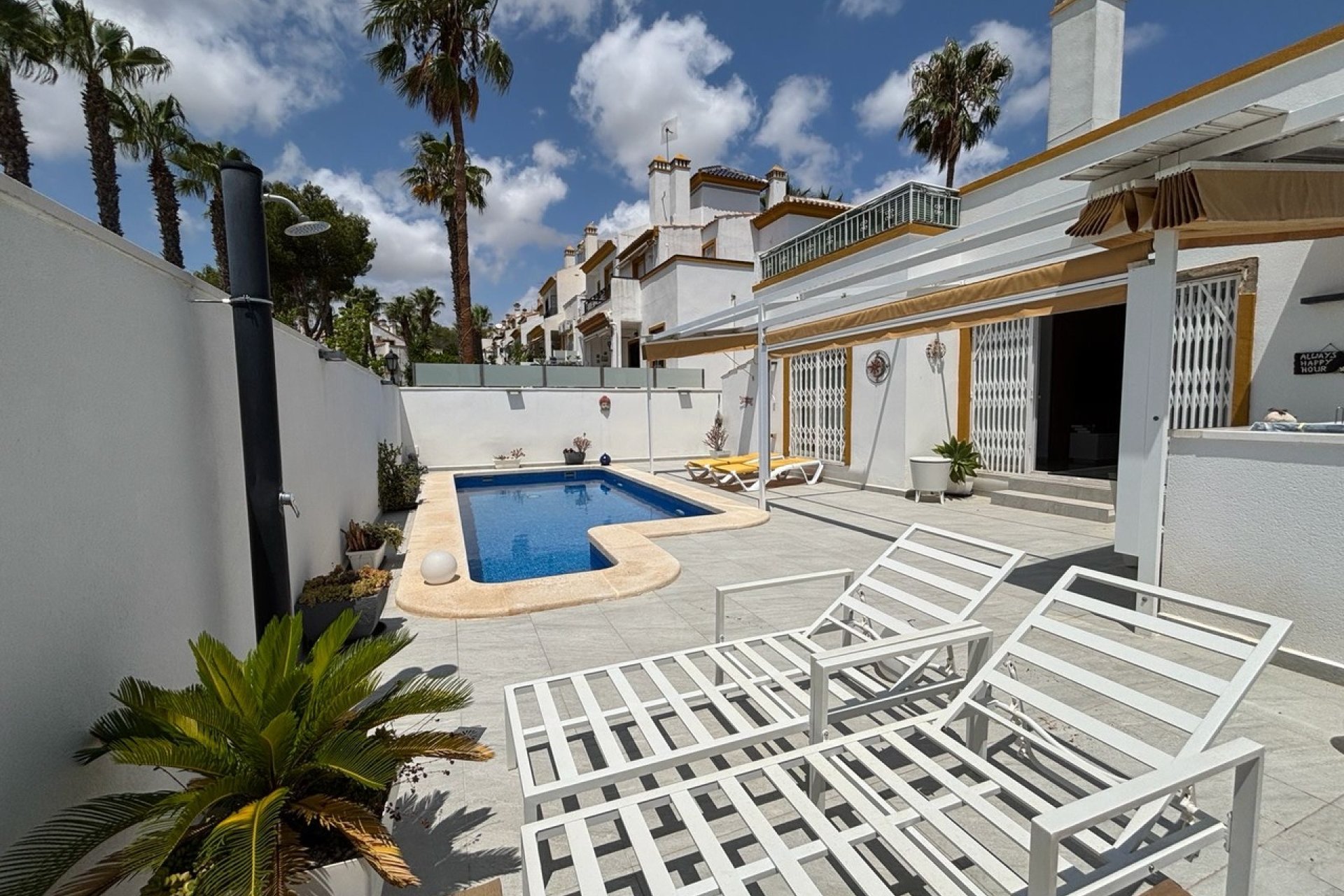 Återförsäljning - Villa -
Villamartin, Orihuela Costa - Villamartín