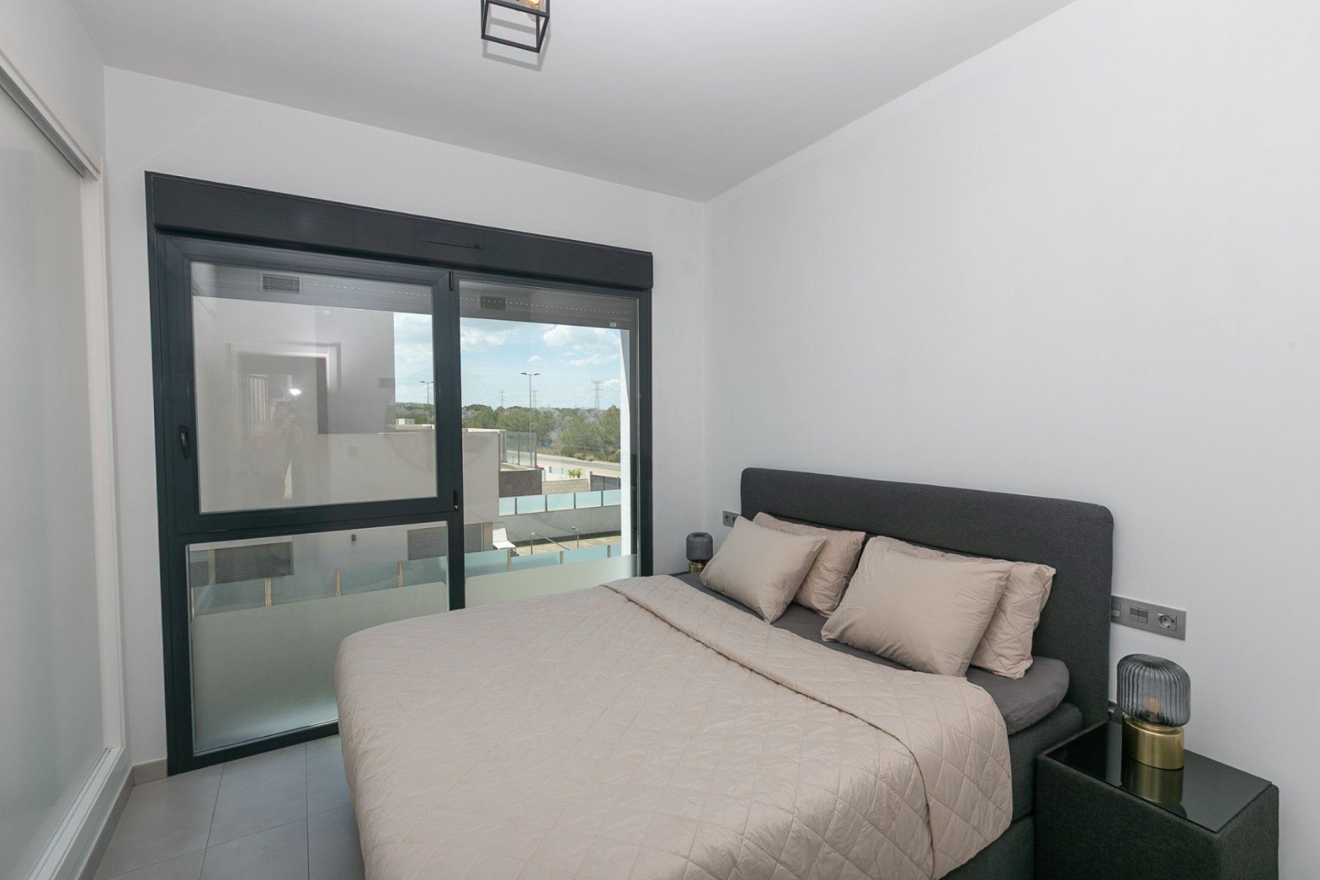 Återförsäljning - Villa -
Villamartin - Pau 26