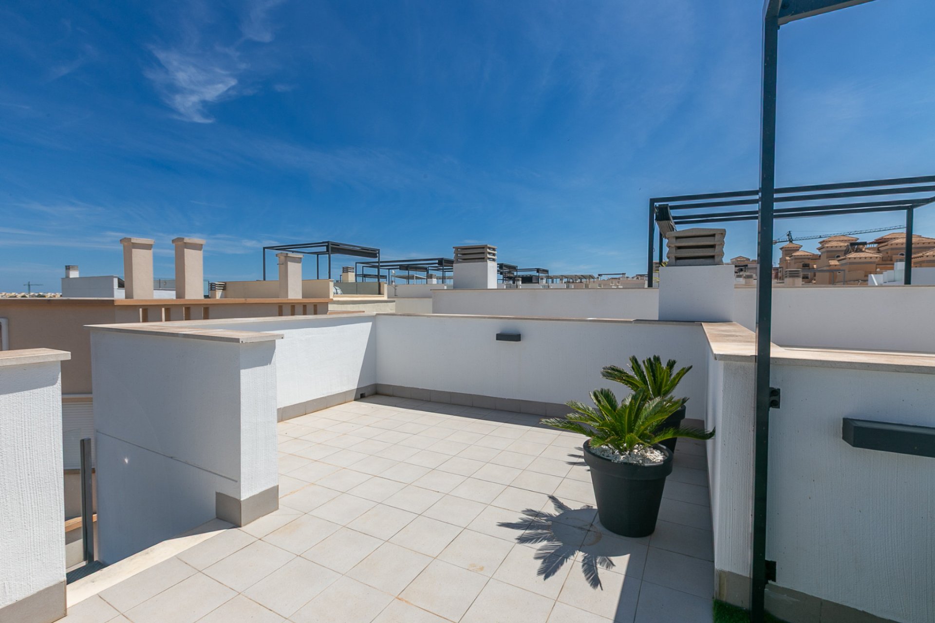 Återförsäljning - Villa -
Villamartin - Pau 26