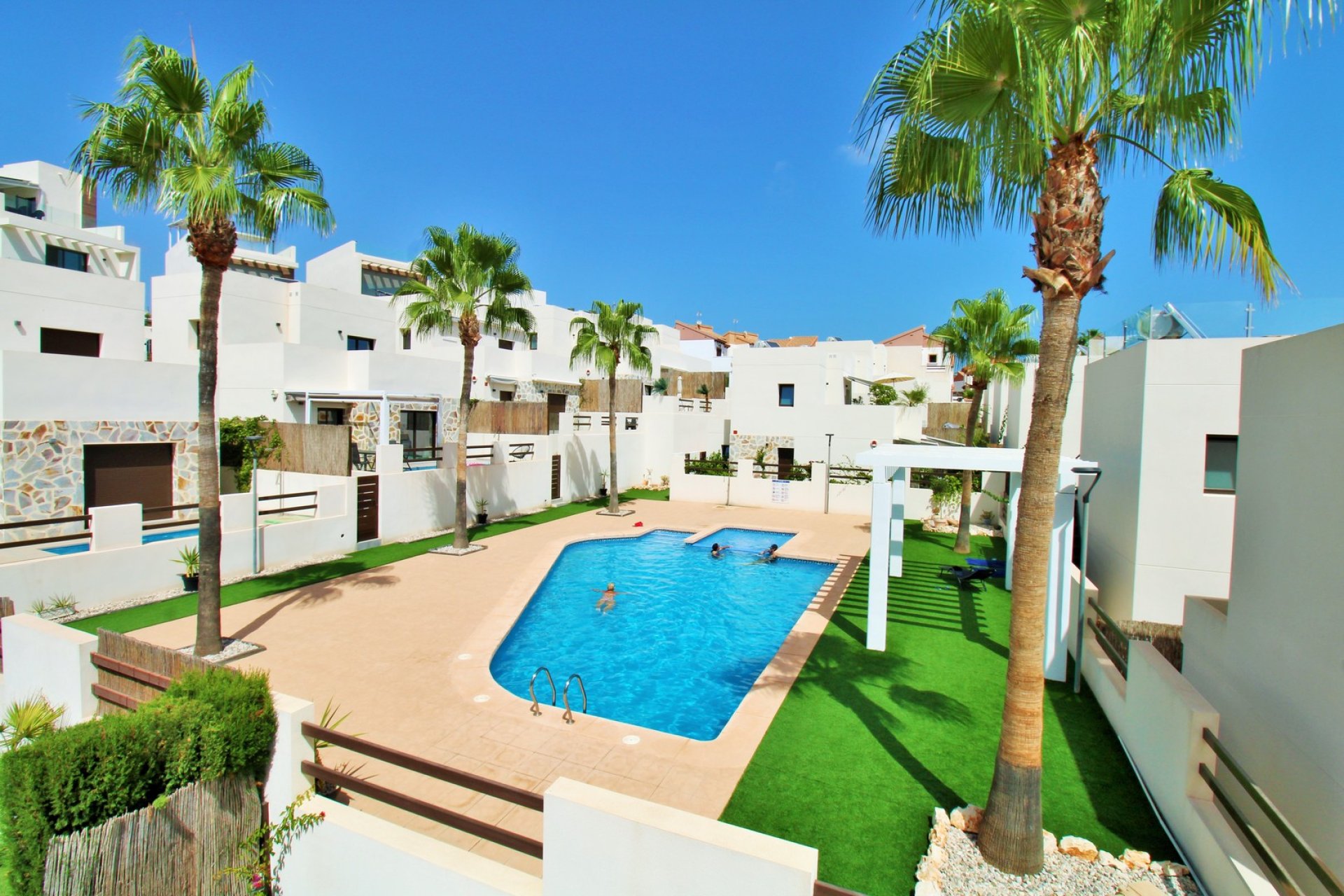 Återförsäljning - Villa -
Villamartin - PAU 8