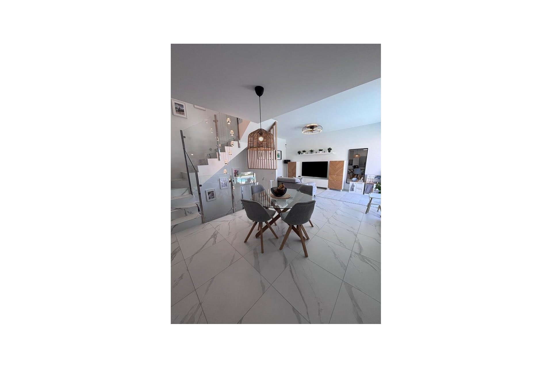 Återförsäljning - Villa -
Villamartin - PAU 8