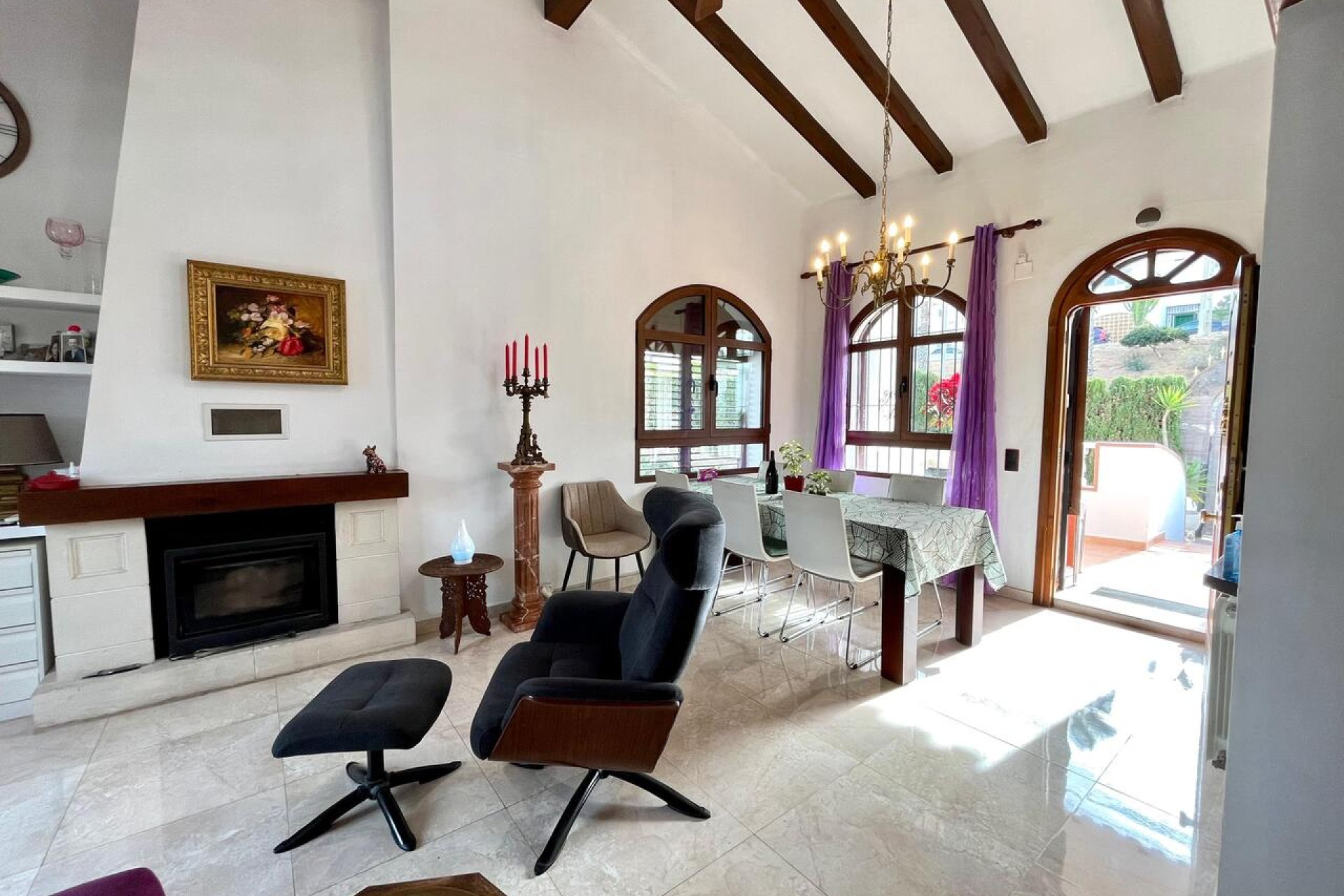 Återförsäljning - Villa -
Villamartin - Villamartín