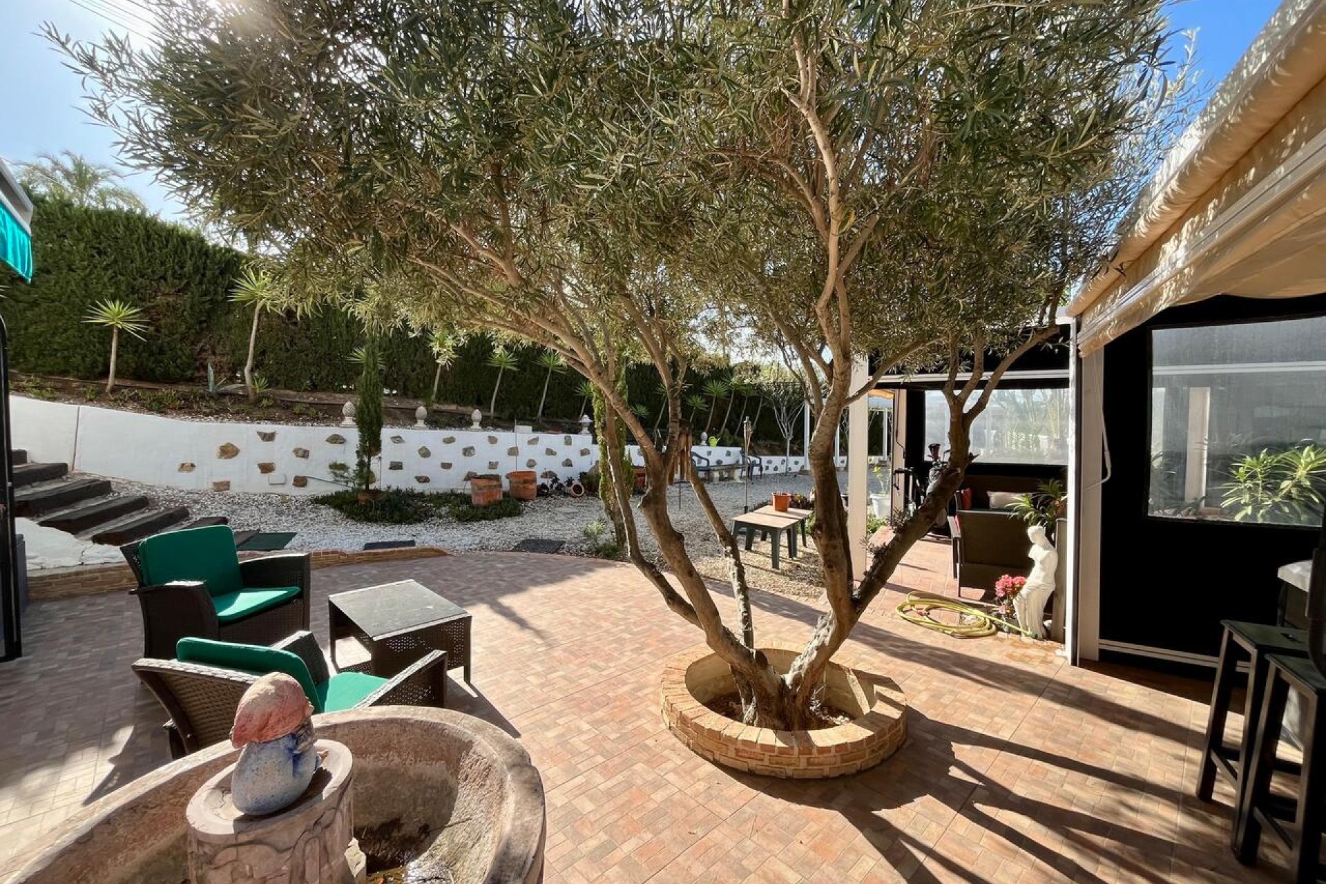 Återförsäljning - Villa -
Villamartin - Villamartín