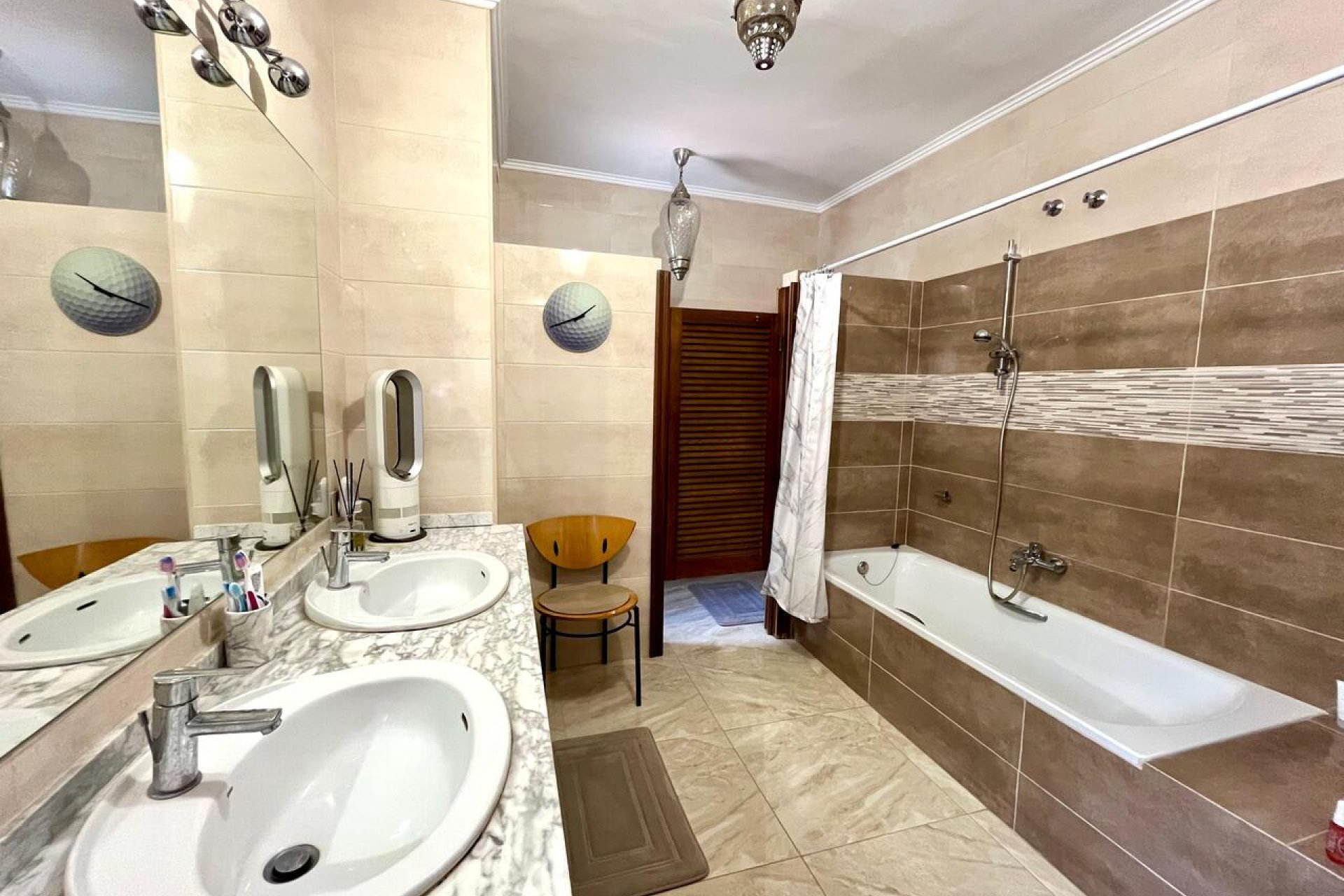 Återförsäljning - Villa -
Villamartin - Villamartín