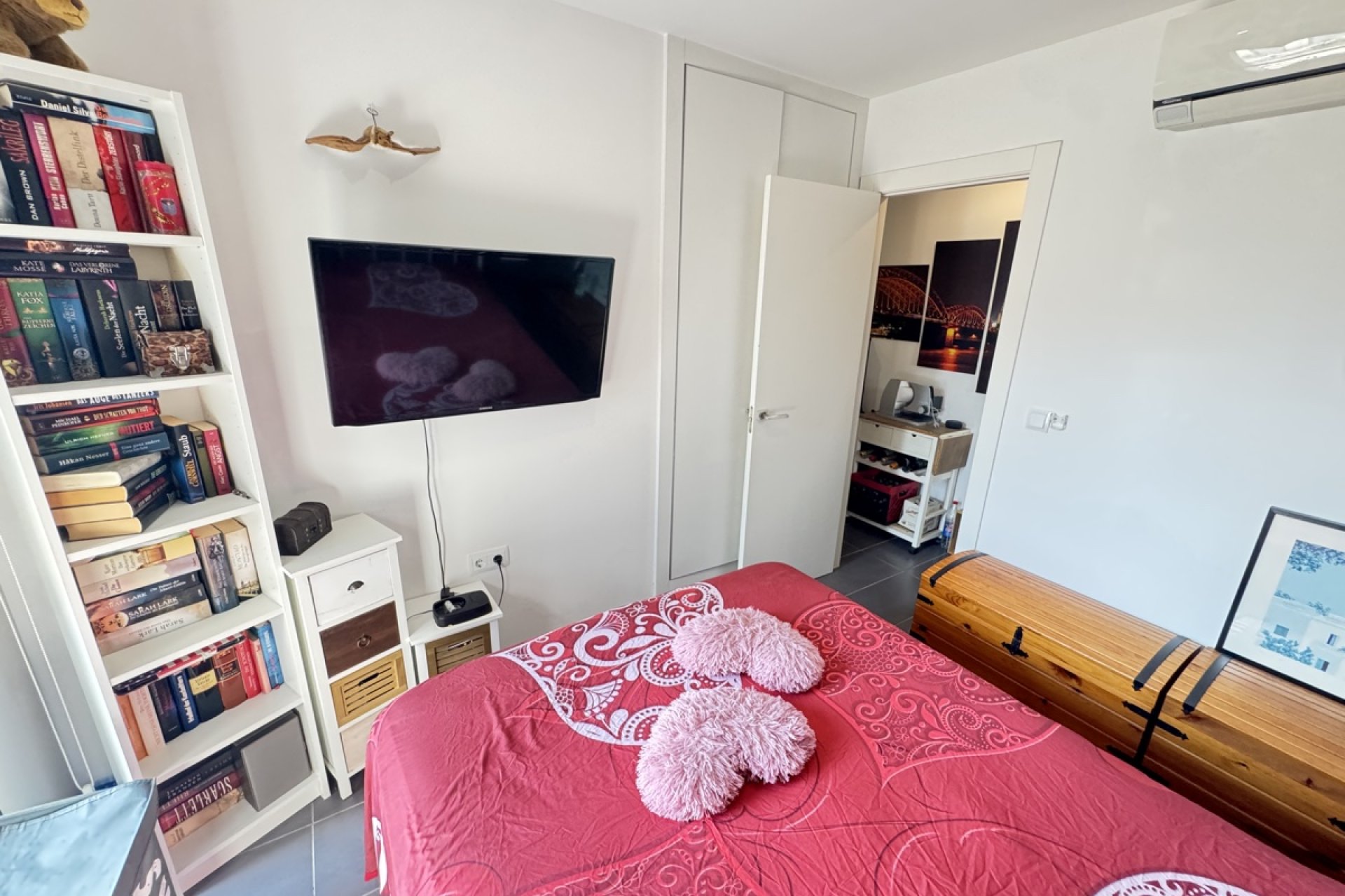 Återförsäljning - Villa -
Villamartin - Villamartín