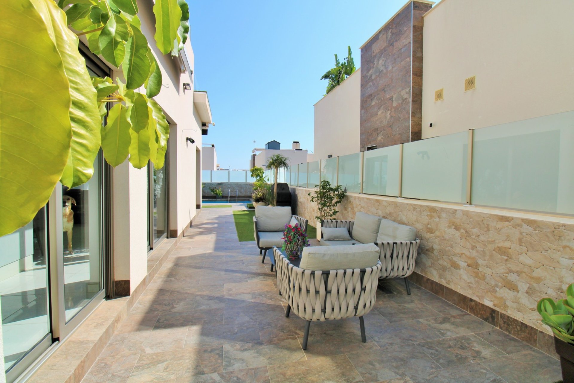 Återförsäljning - Villa -
Villamartin - Villamartín