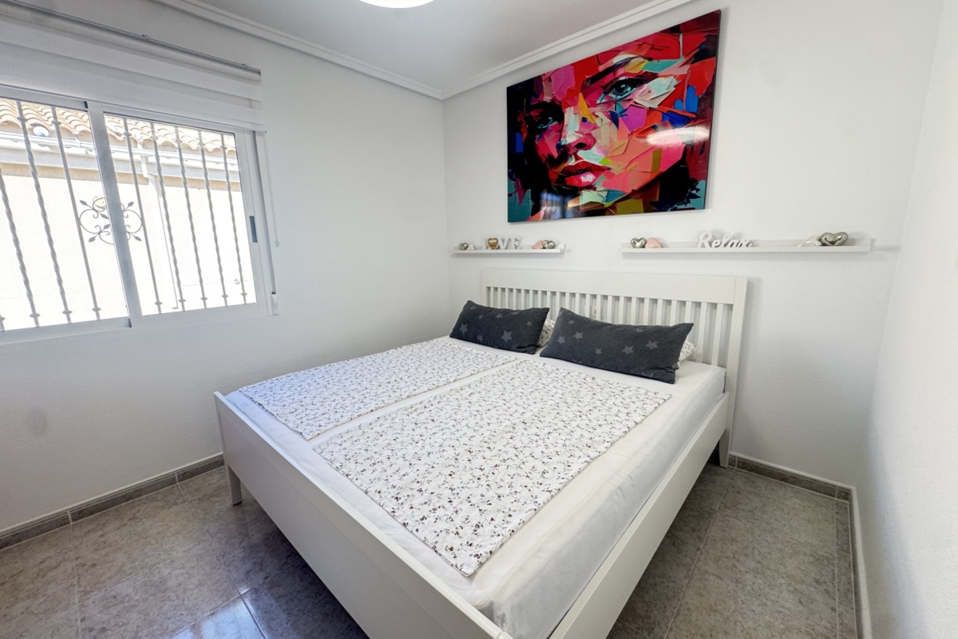 Återförsäljning - Villa -
Villamartin - Villamartín