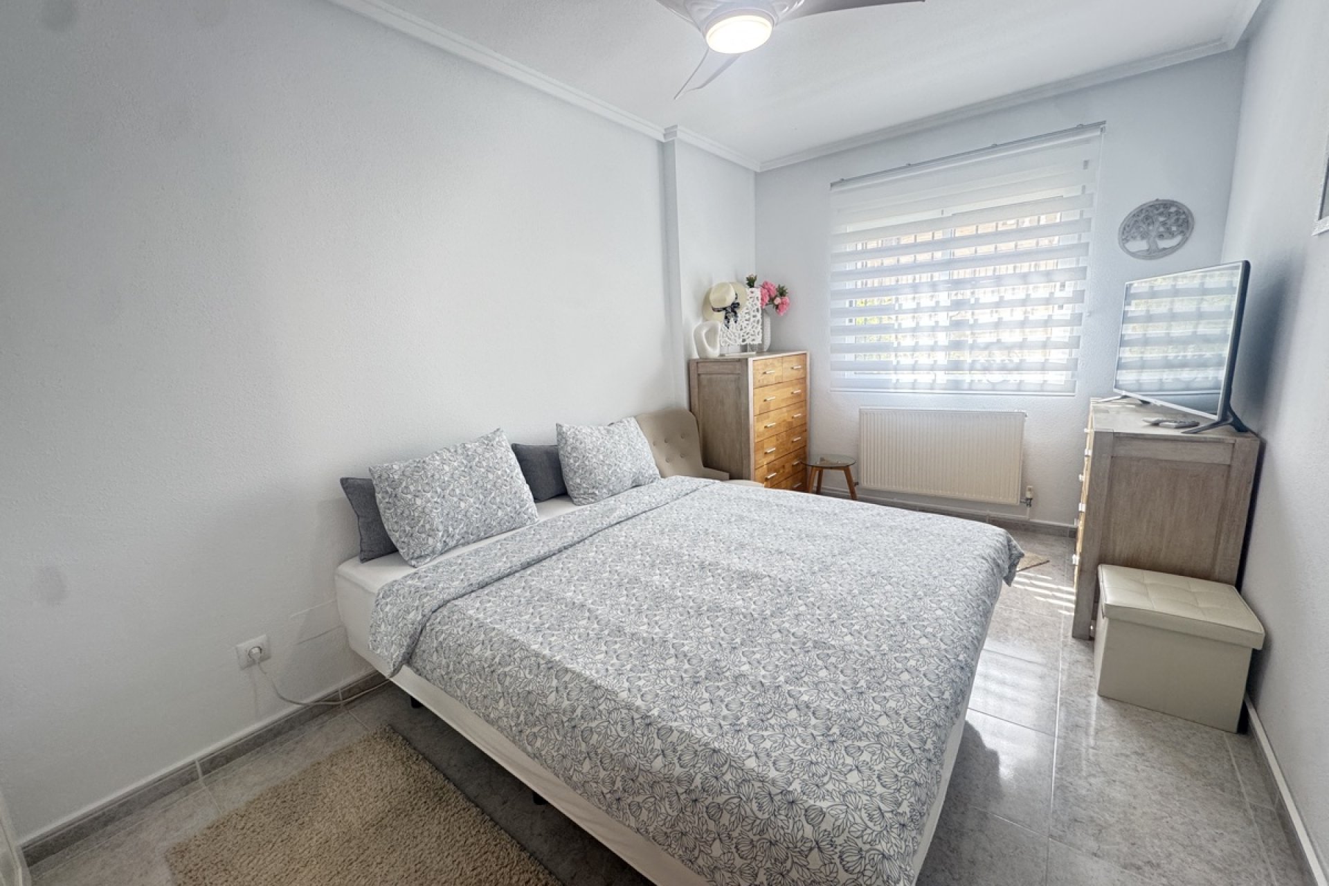 Återförsäljning - Villa -
Villamartin - Villamartín