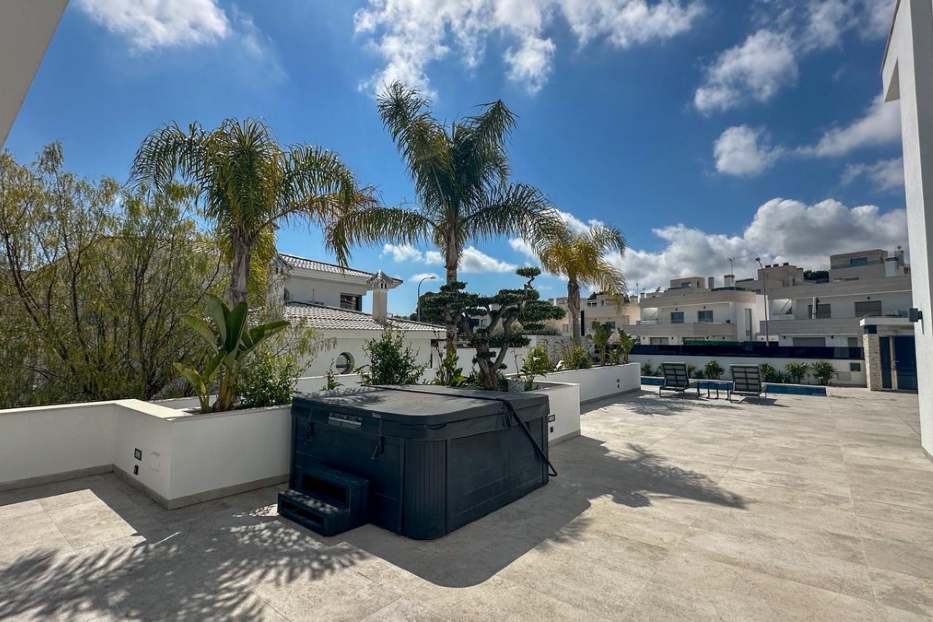 Återförsäljning - Villa -
Villamartin - Villamartín