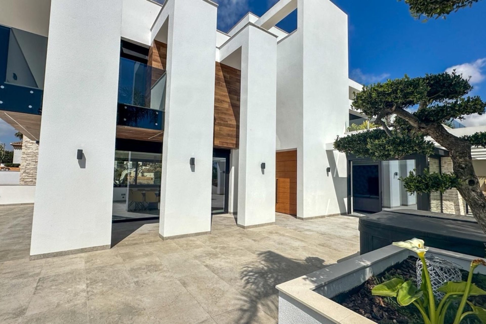 Återförsäljning - Villa -
Villamartin - Villamartín