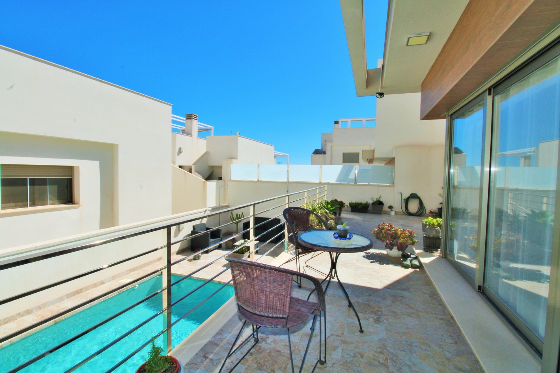 Återförsäljning - Villa -
Villamartin - Villamartín