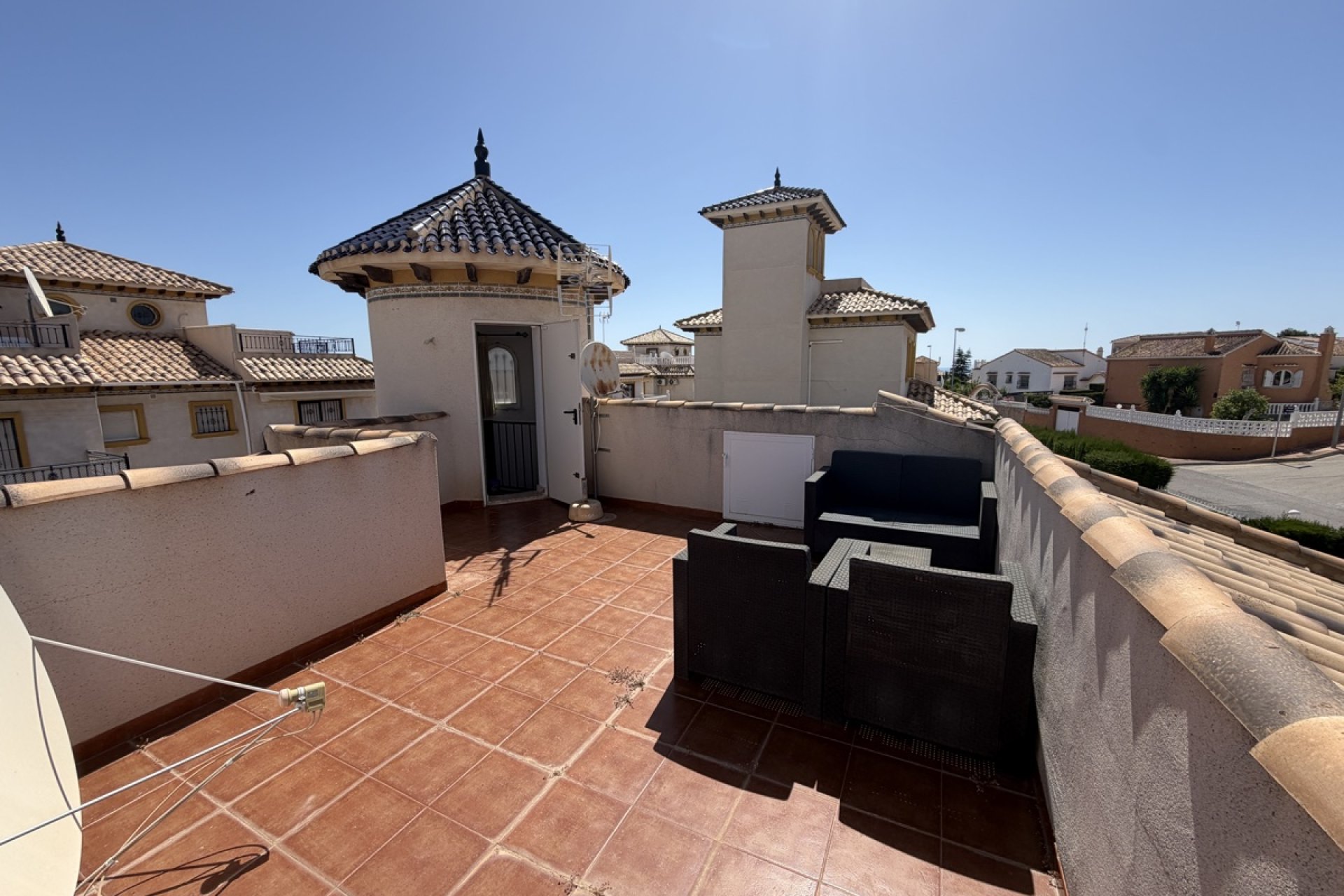 Återförsäljning - Villa -
Villamartin - Villamartín