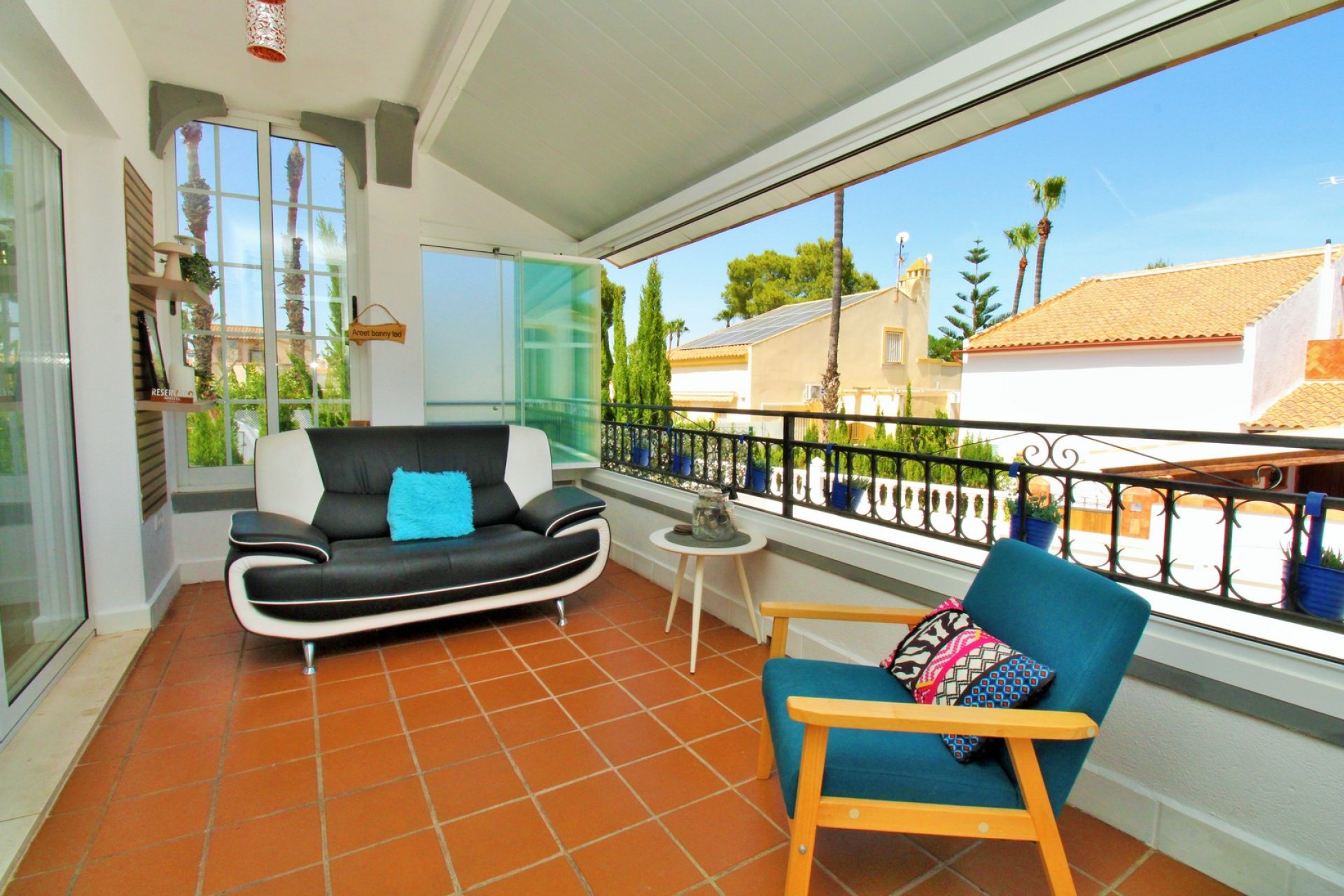 Återförsäljning - Villa -
Villamartin - Villamartín