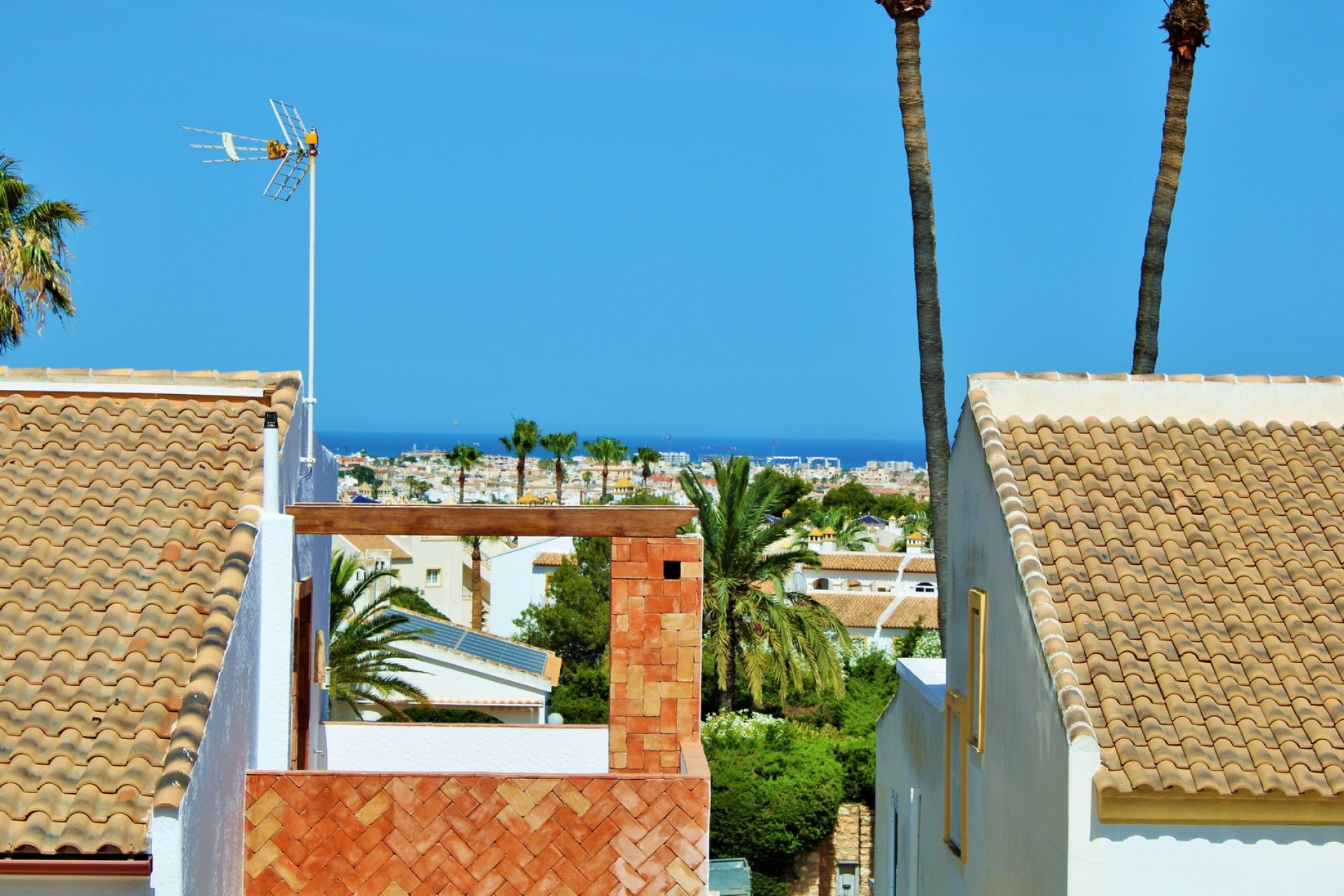 Återförsäljning - Villa -
Villamartin - Villamartín