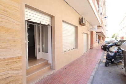 Commercial Unit - Reventa - Torrevieja - Center