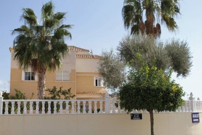 Detached villa - Återförsäljning - Torrevieja - La Siesta - El Salado - Torreta