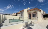Detached villa - Reventa -
            Torrevieja - CR-72849