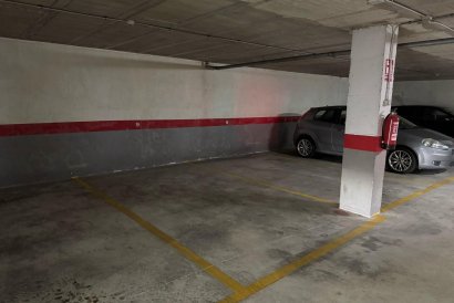 Garage - Resale - Torrevieja -
                Center