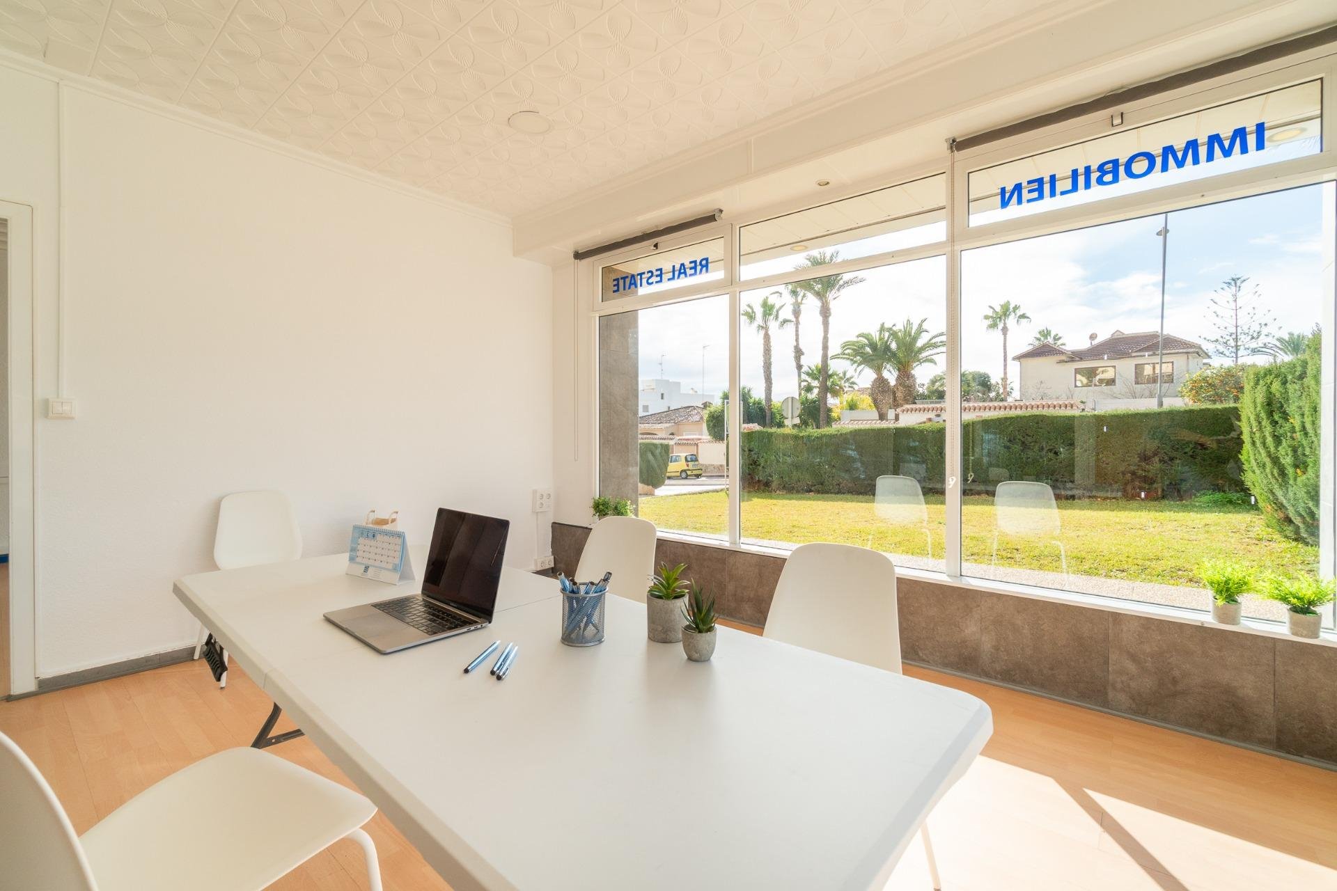 Långtidsuthyrning - Commercial Unit -
Orihuela Costa - La Zenia