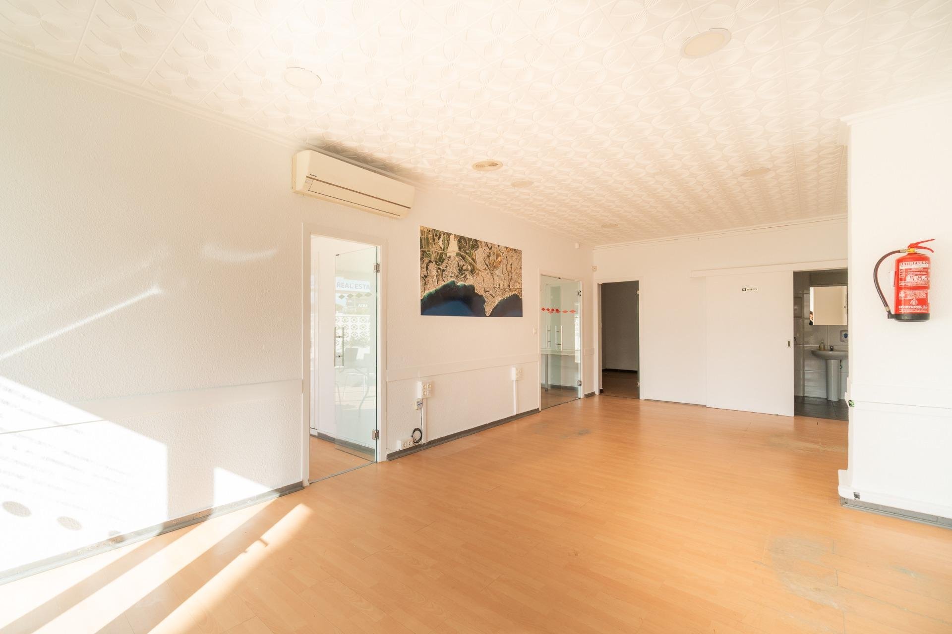 Långtidsuthyrning - Commercial Unit -
Orihuela Costa - La Zenia