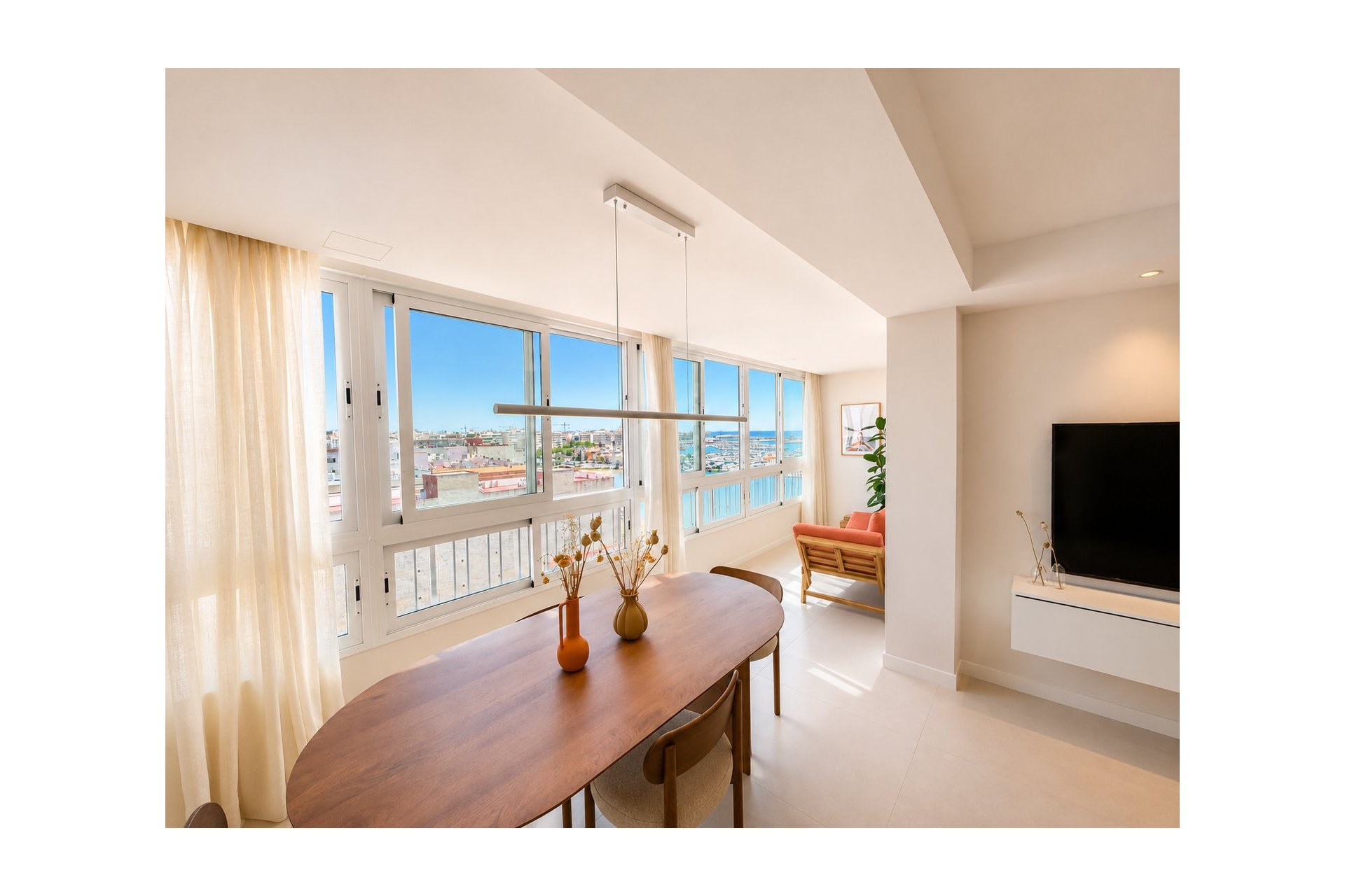 Long Term Rental - Apartment -
Torrevieja - Playa del Acequión