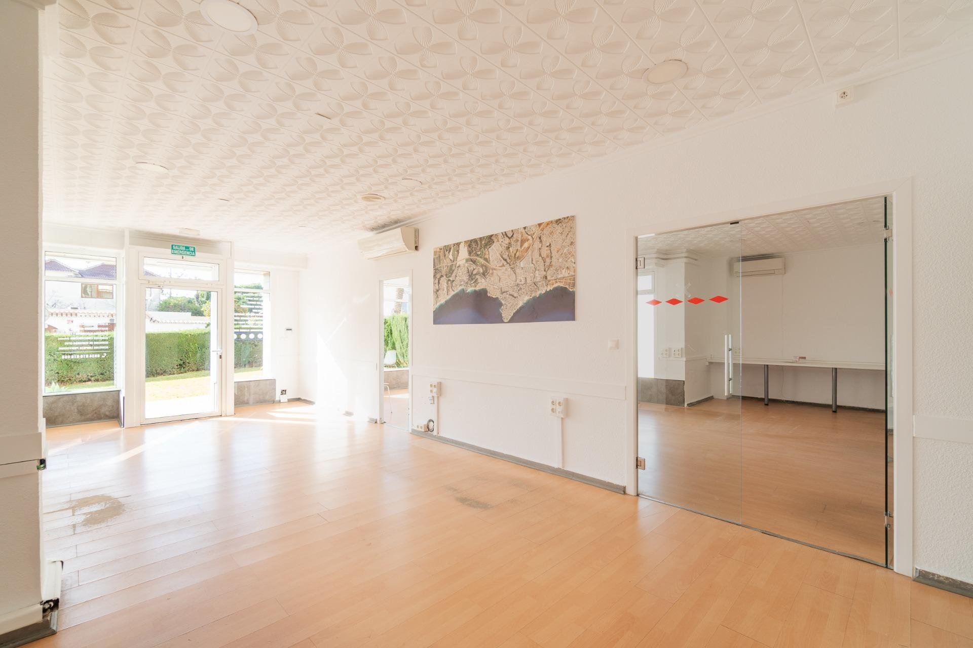 Long Term Rental - Commercial Unit -
Orihuela Costa - La Zenia