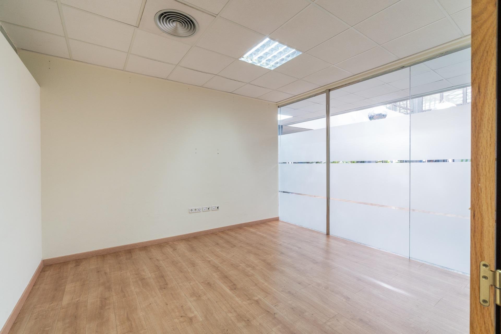 Long Term Rental - Commercial Unit -
Orihuela Costa - Playa Flamenca