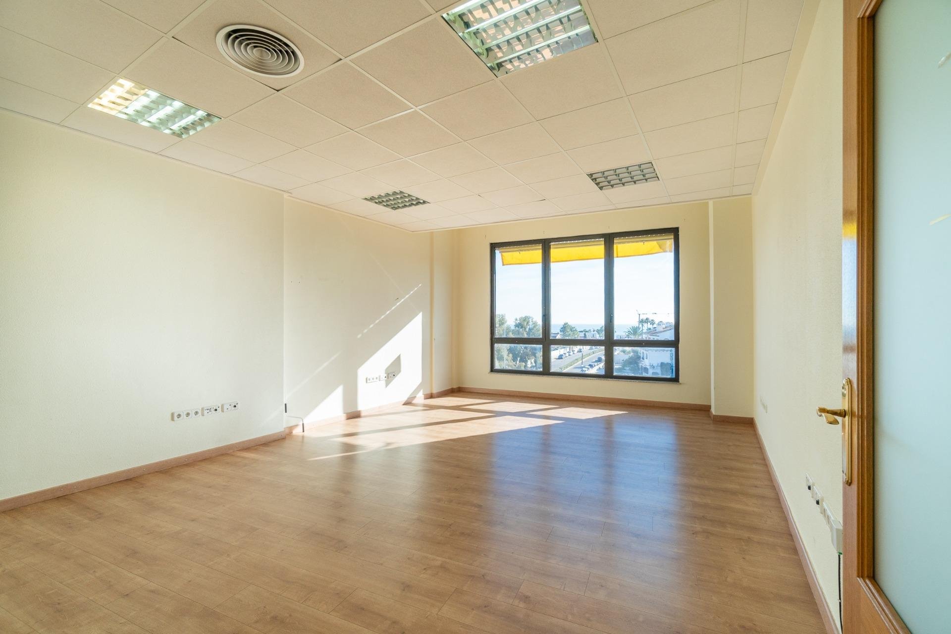 Long Term Rental - Commercial Unit -
Orihuela Costa - Playa Flamenca