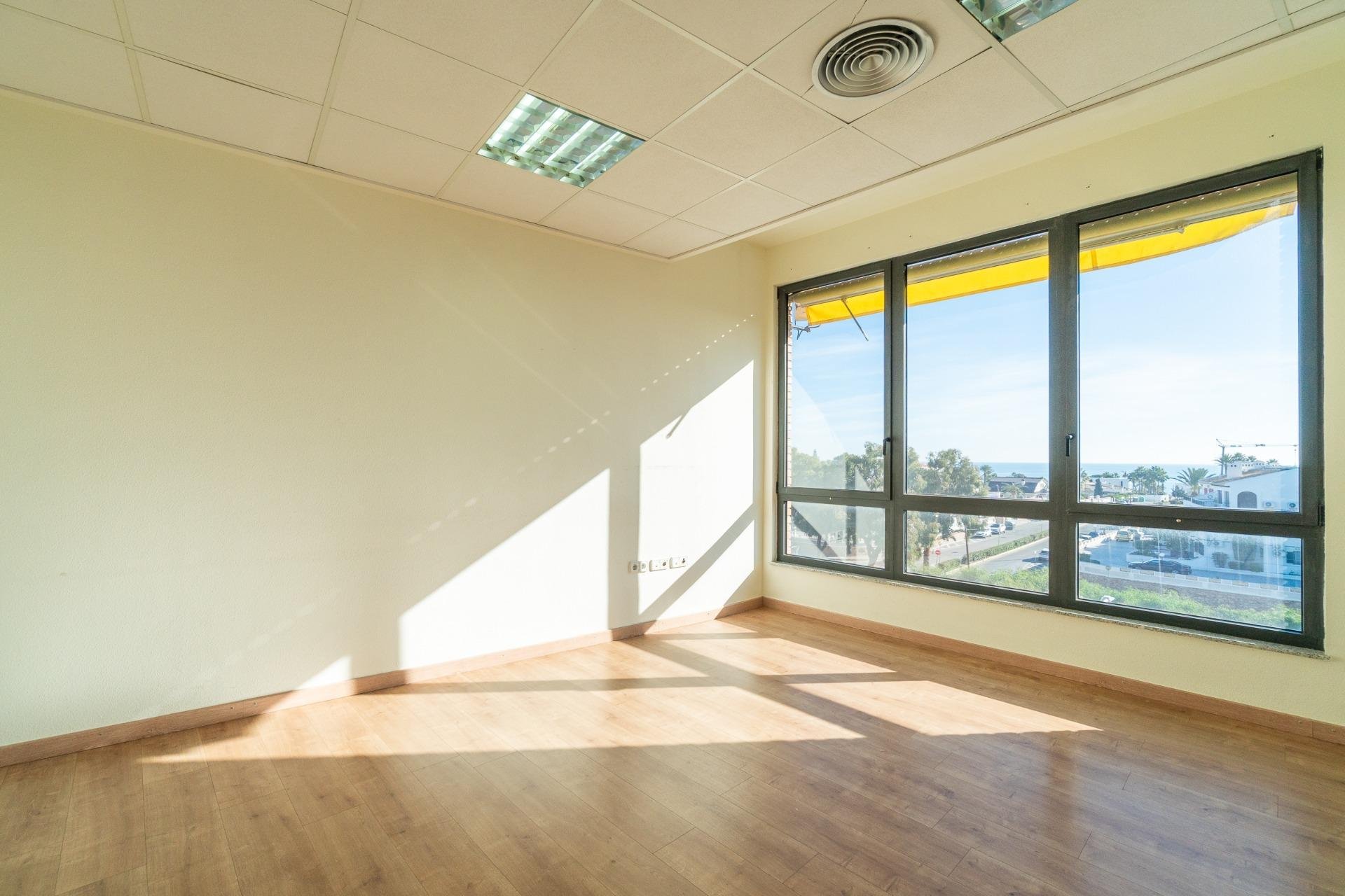 Long Term Rental - Commercial Unit -
Orihuela Costa - Playa Flamenca