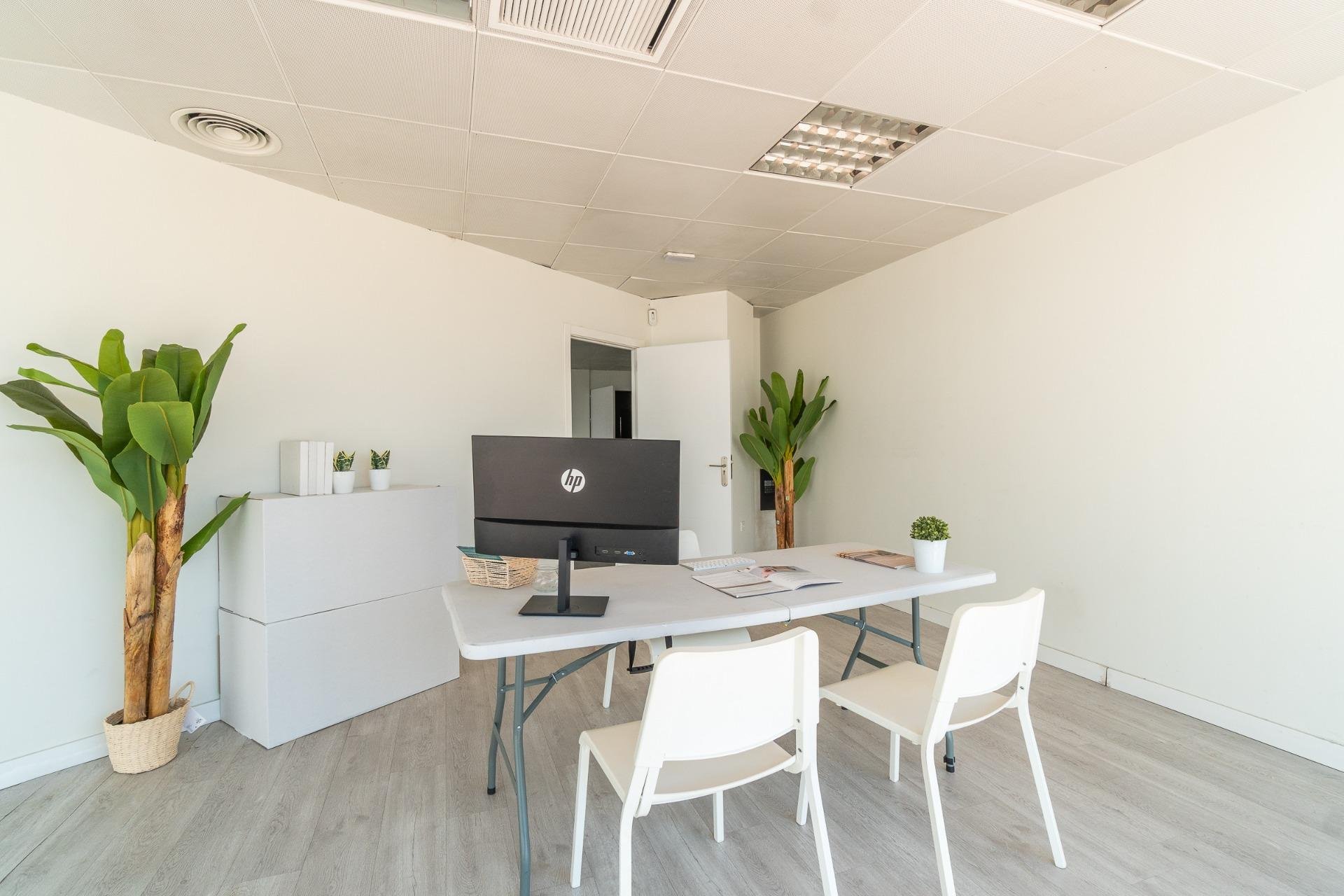 Long Term Rental - Commercial Unit -
Orihuela Costa - Playa Flamenca