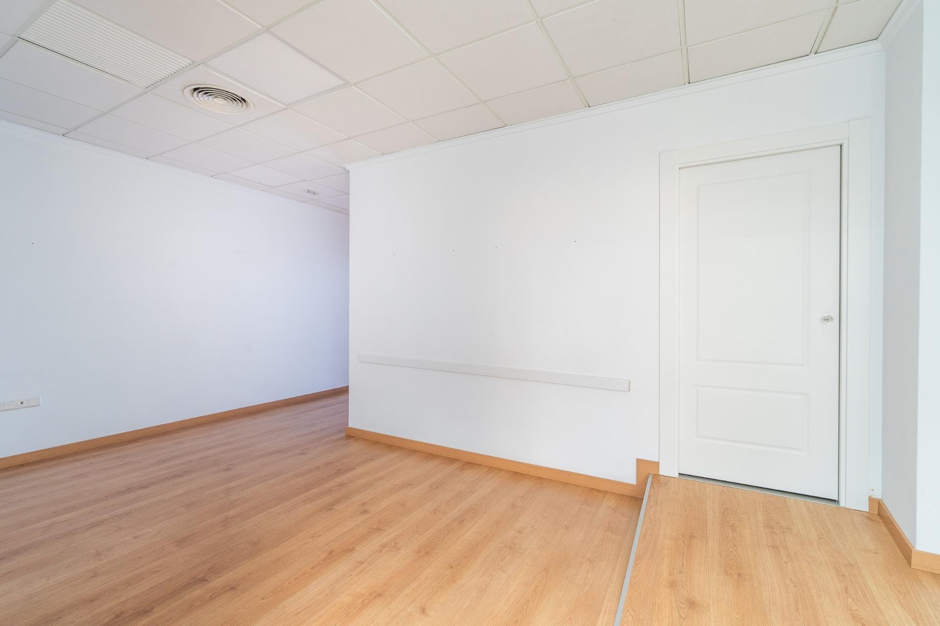 Long Term Rental - Commercial Unit -
Orihuela Costa - Playa Flamenca