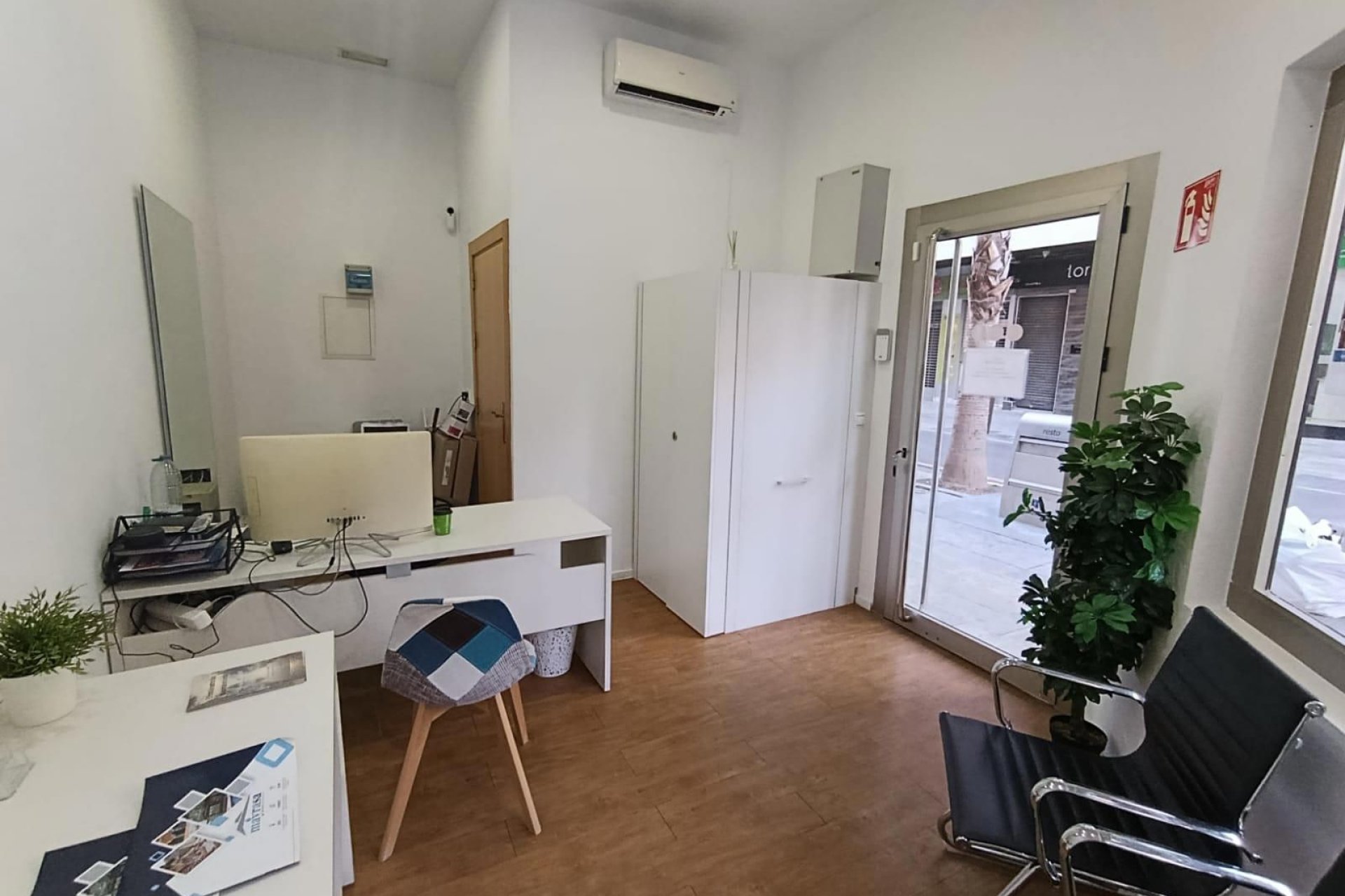 Long Term Rental - Commercial Unit -
Torrevieja - Center