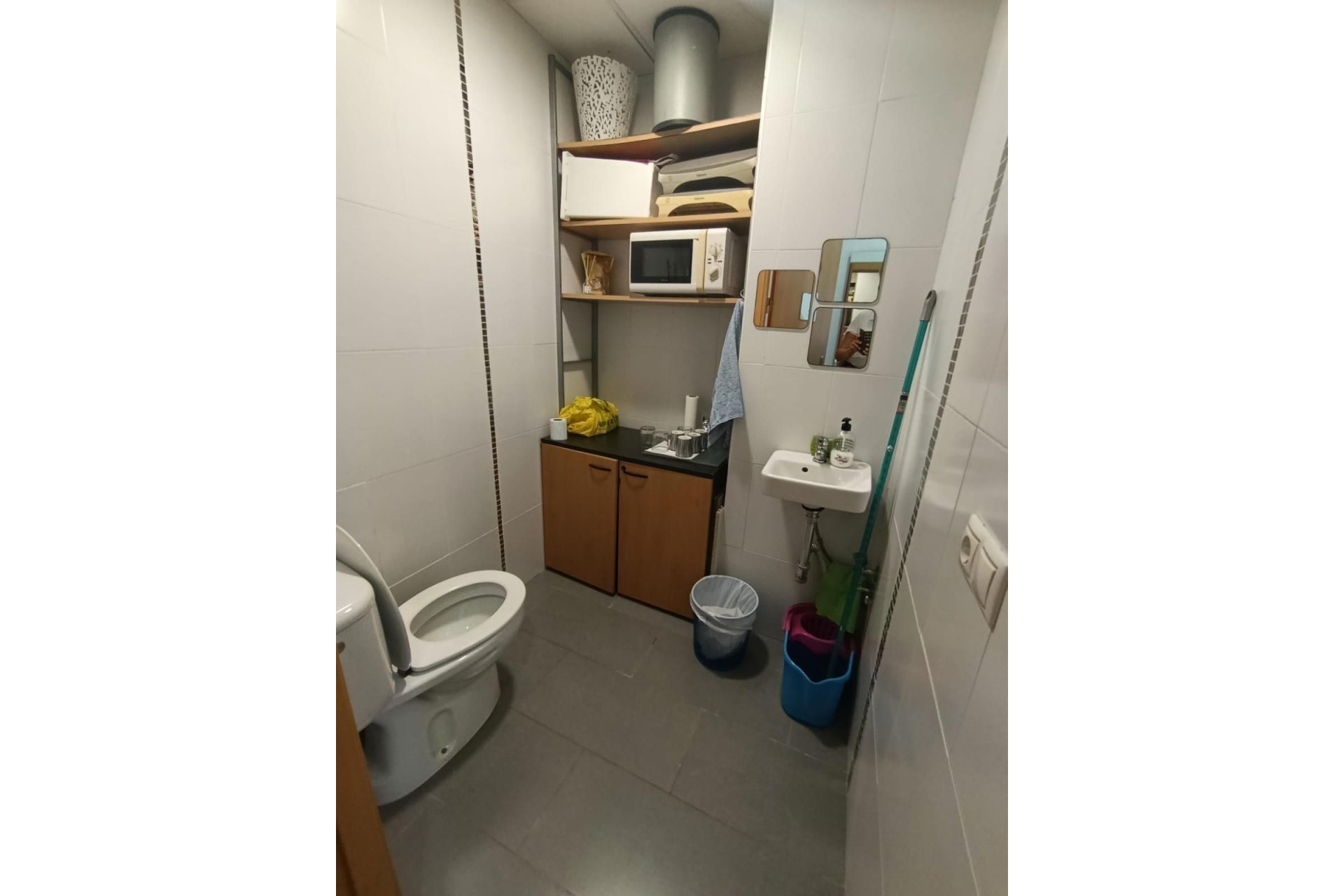 Long Term Rental - Commercial Unit -
Torrevieja - Center