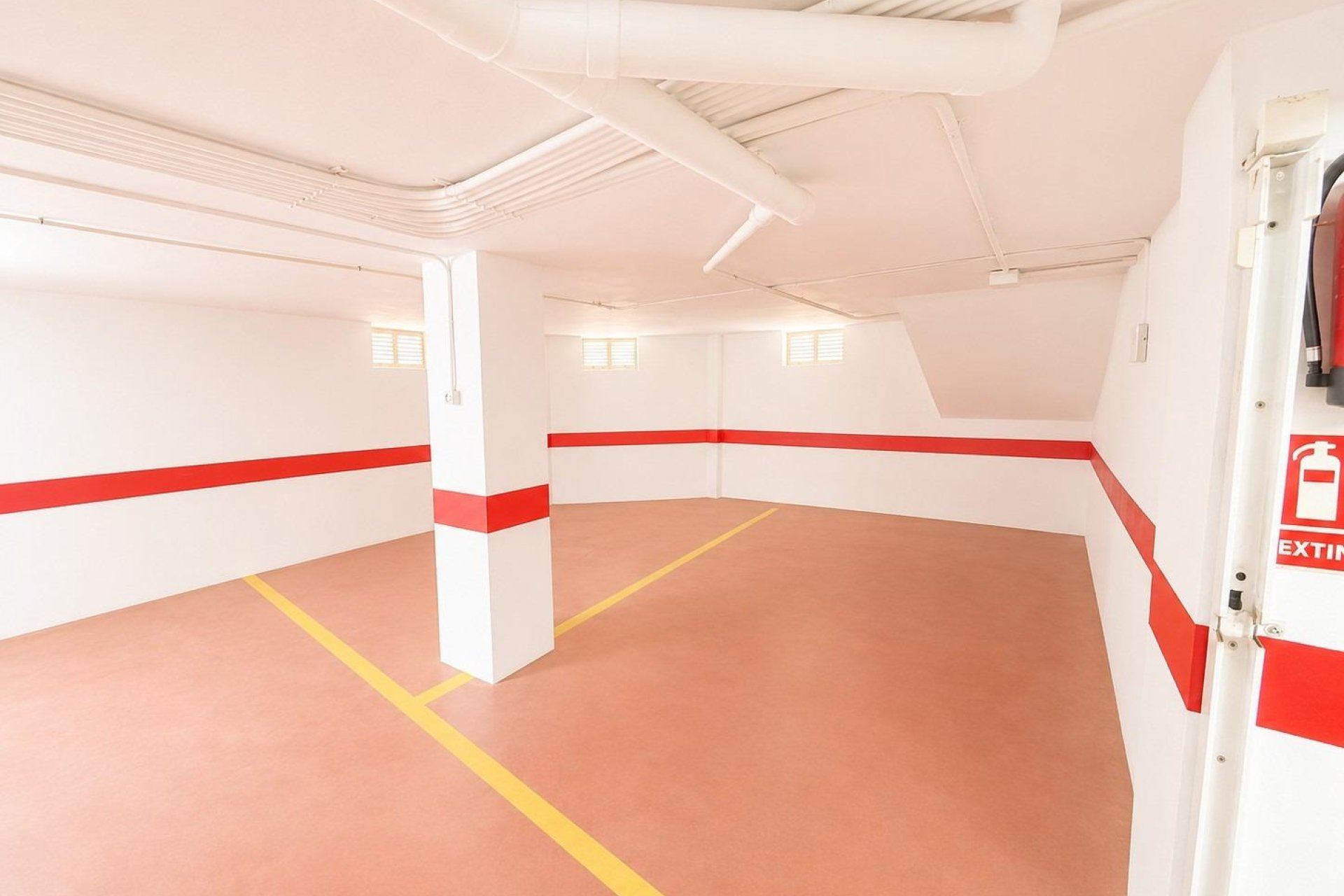 Long Term Rental - Garage -
Torrevieja - Center