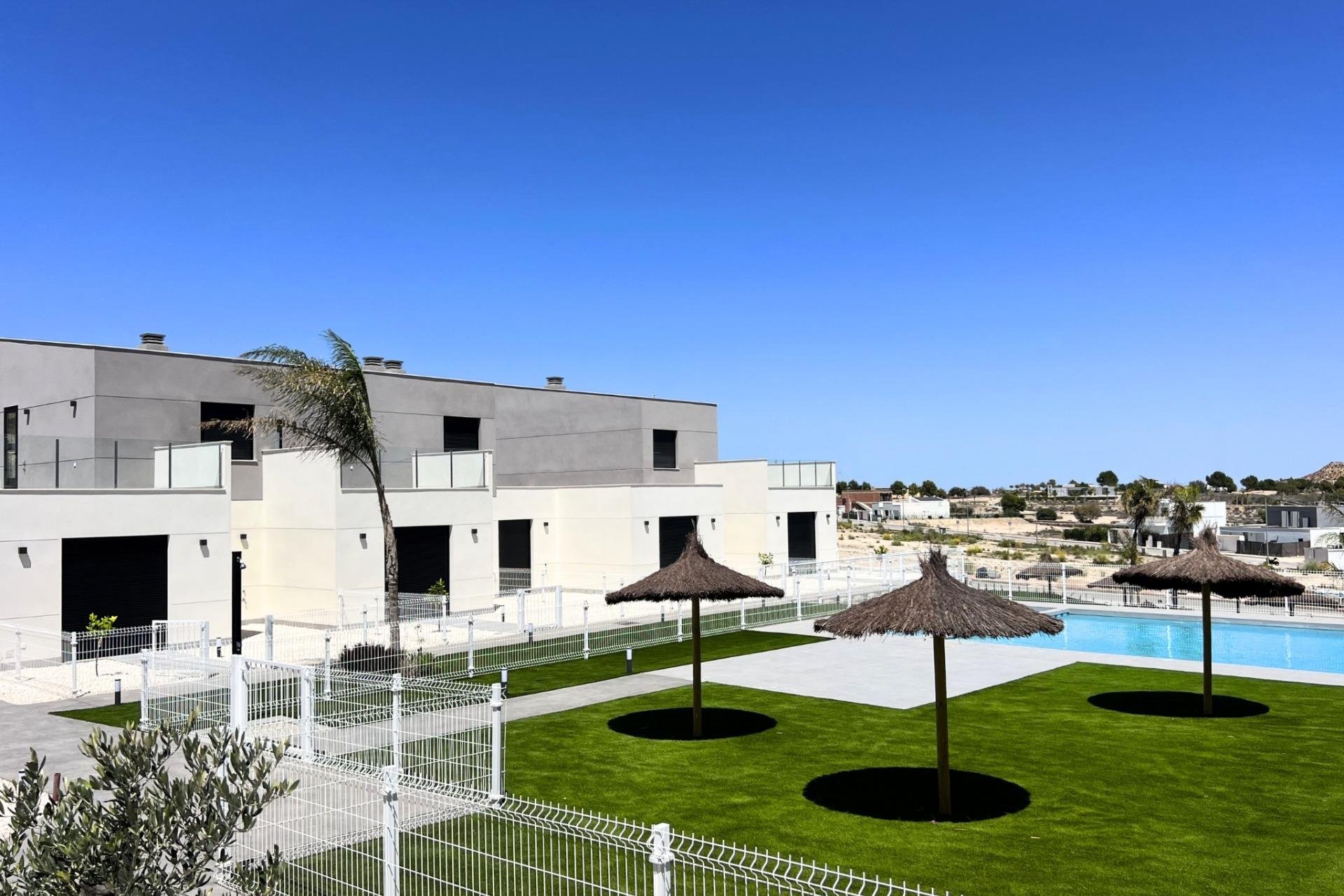 New Build - Townhouse -
Banos y Mendigo - Altaona Golf