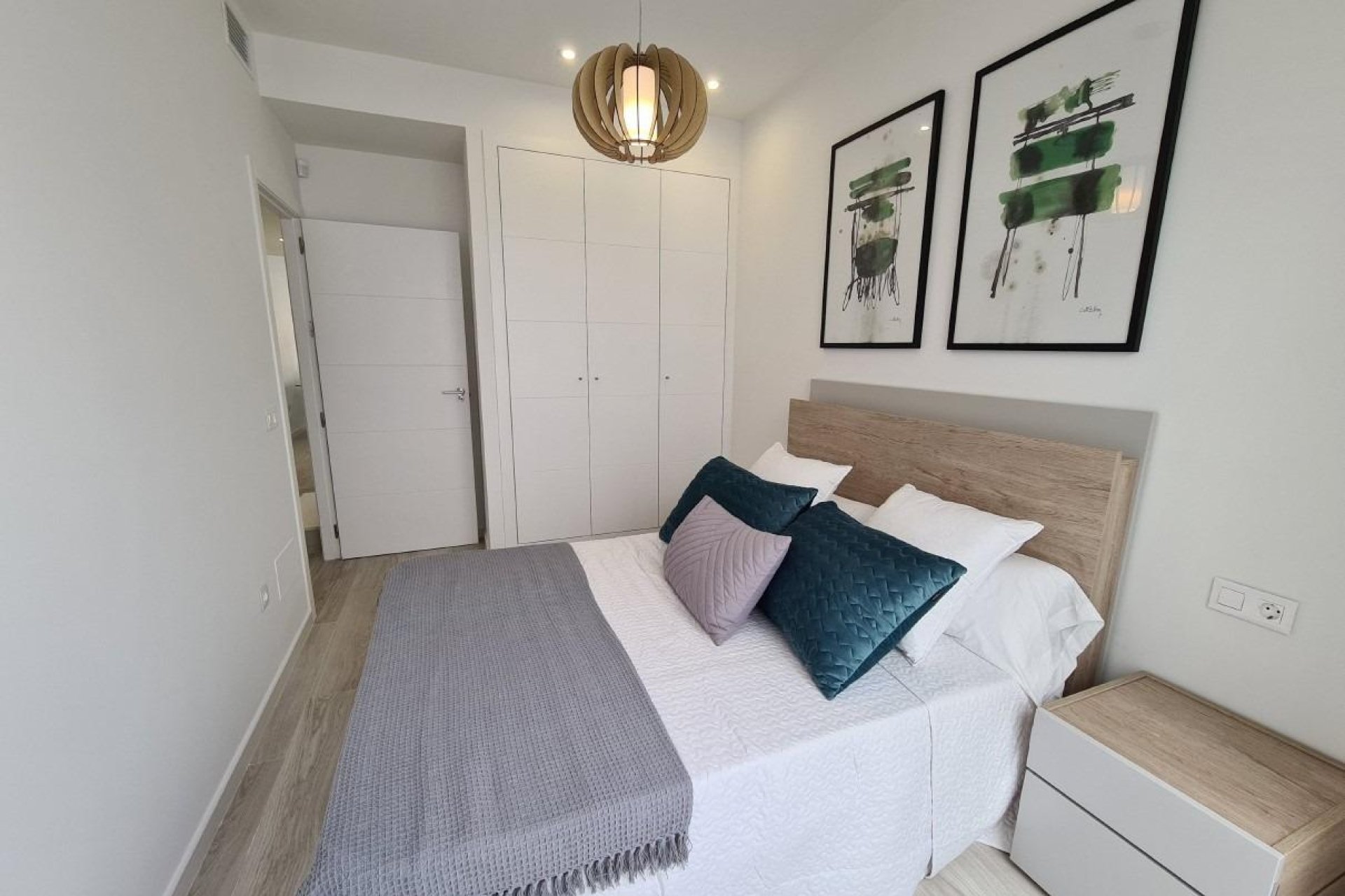 Nyproduktion - Radhus -
Avileses