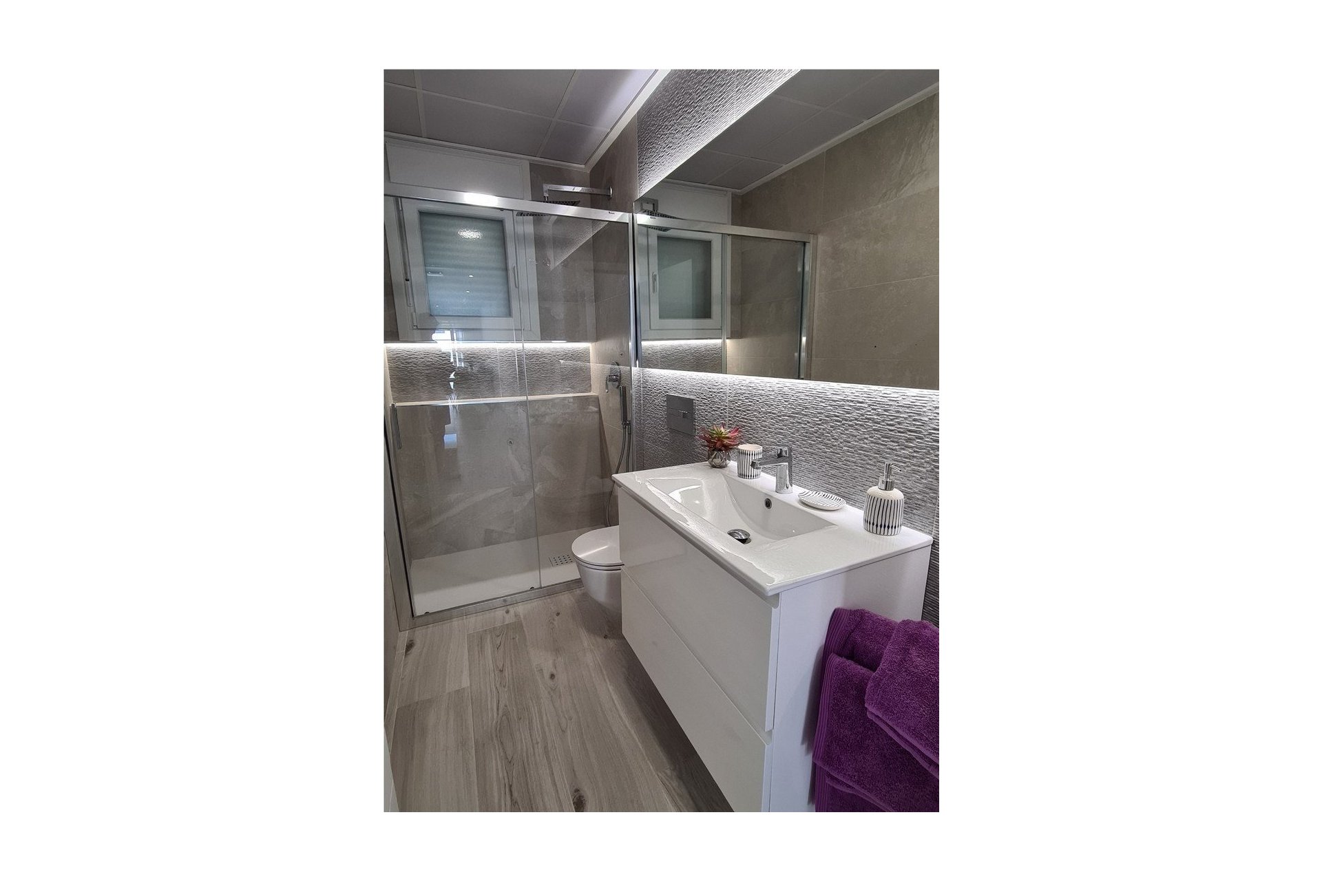 Nyproduktion - Radhus -
Avileses