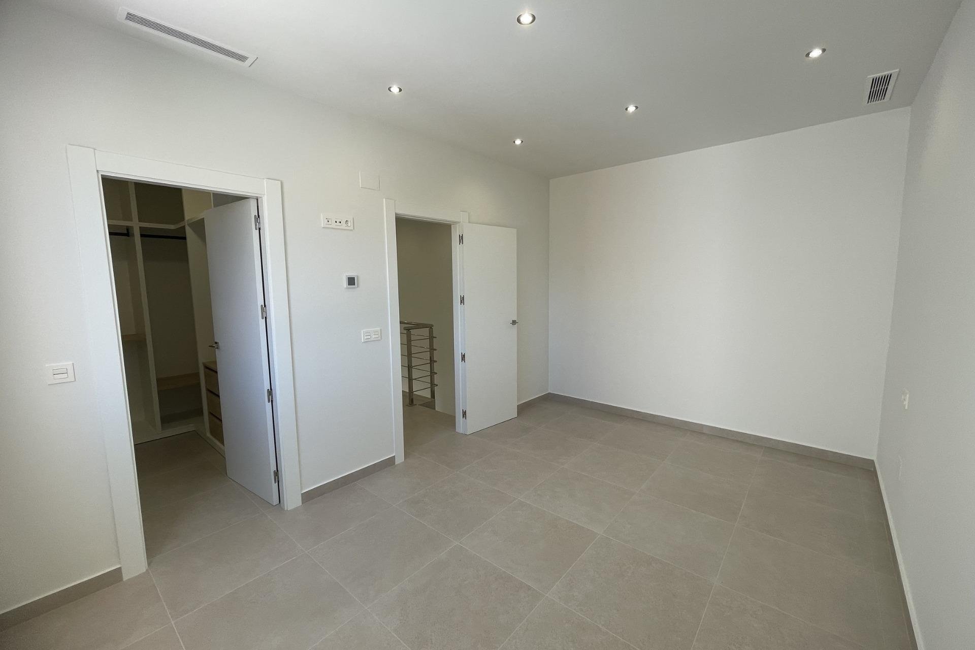 Nyproduktion - Villa -
Almoradi - Heredades