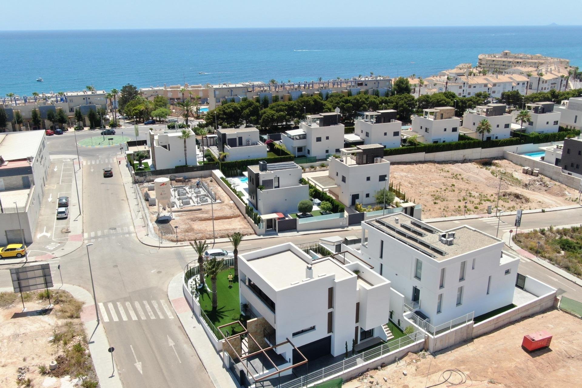 Nyproduktion - Villa -
Orihuela Costa - Campoamor
