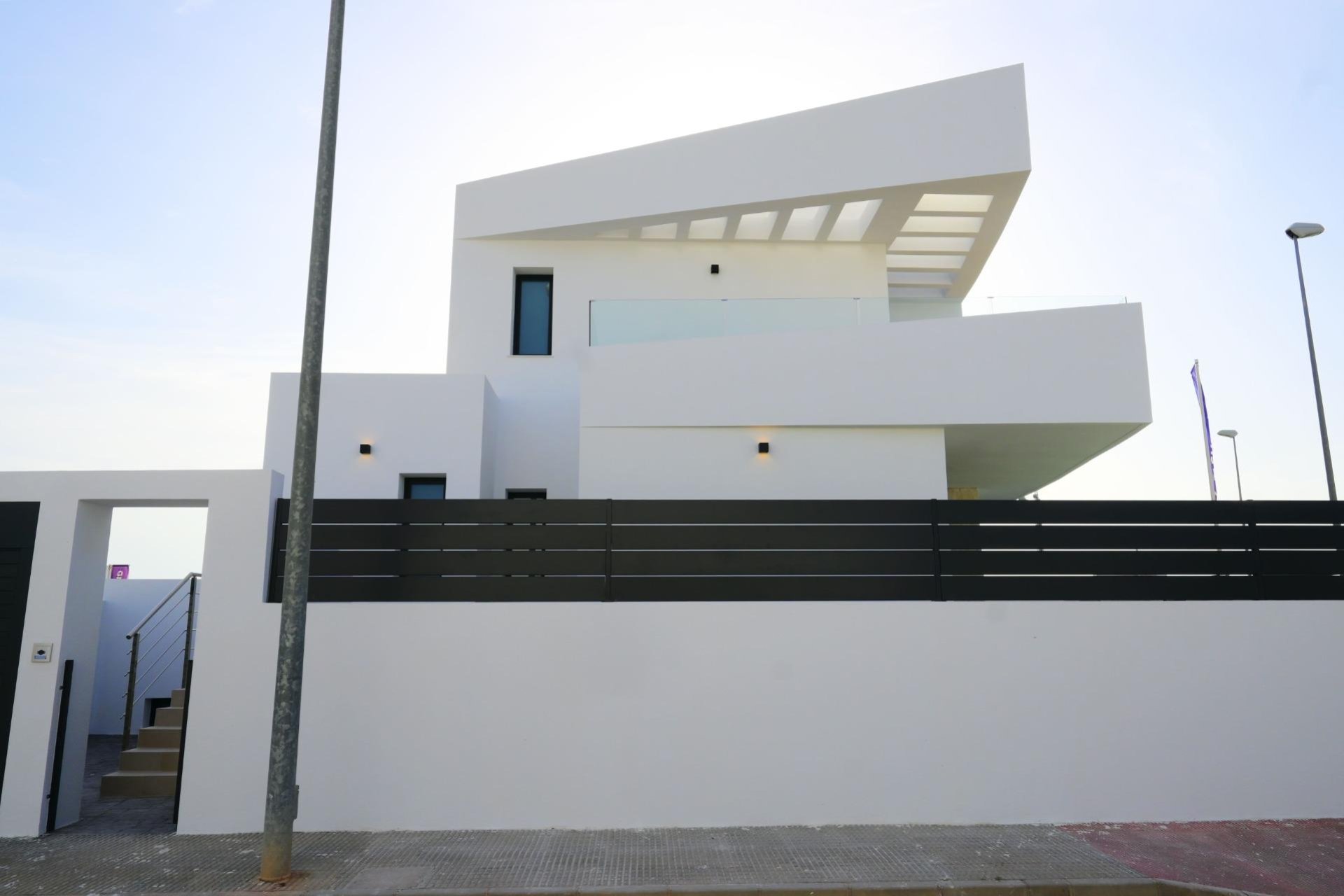 Obra nueva - Semi detached -
Dolores - polideportivo