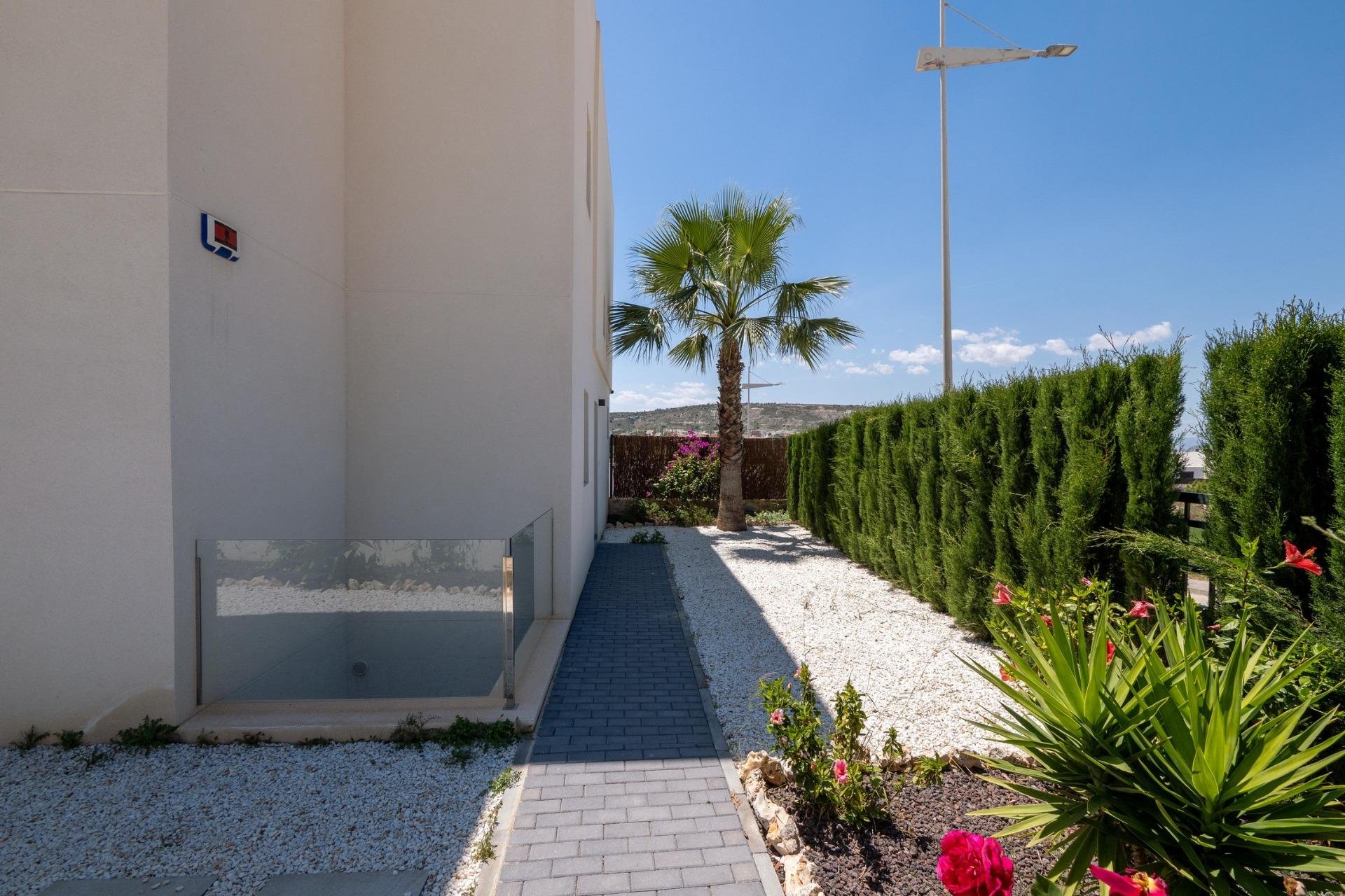 Obra nueva - Villa -
Algorfa - La Finca Golf