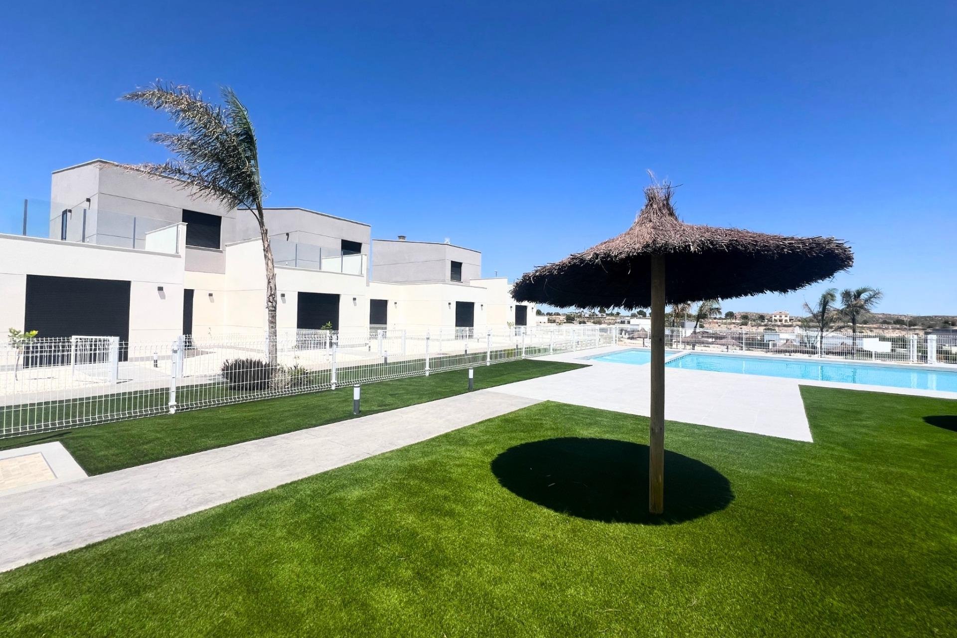 Obra nueva - Villa -
Banos y Mendigo - Altaona Golf